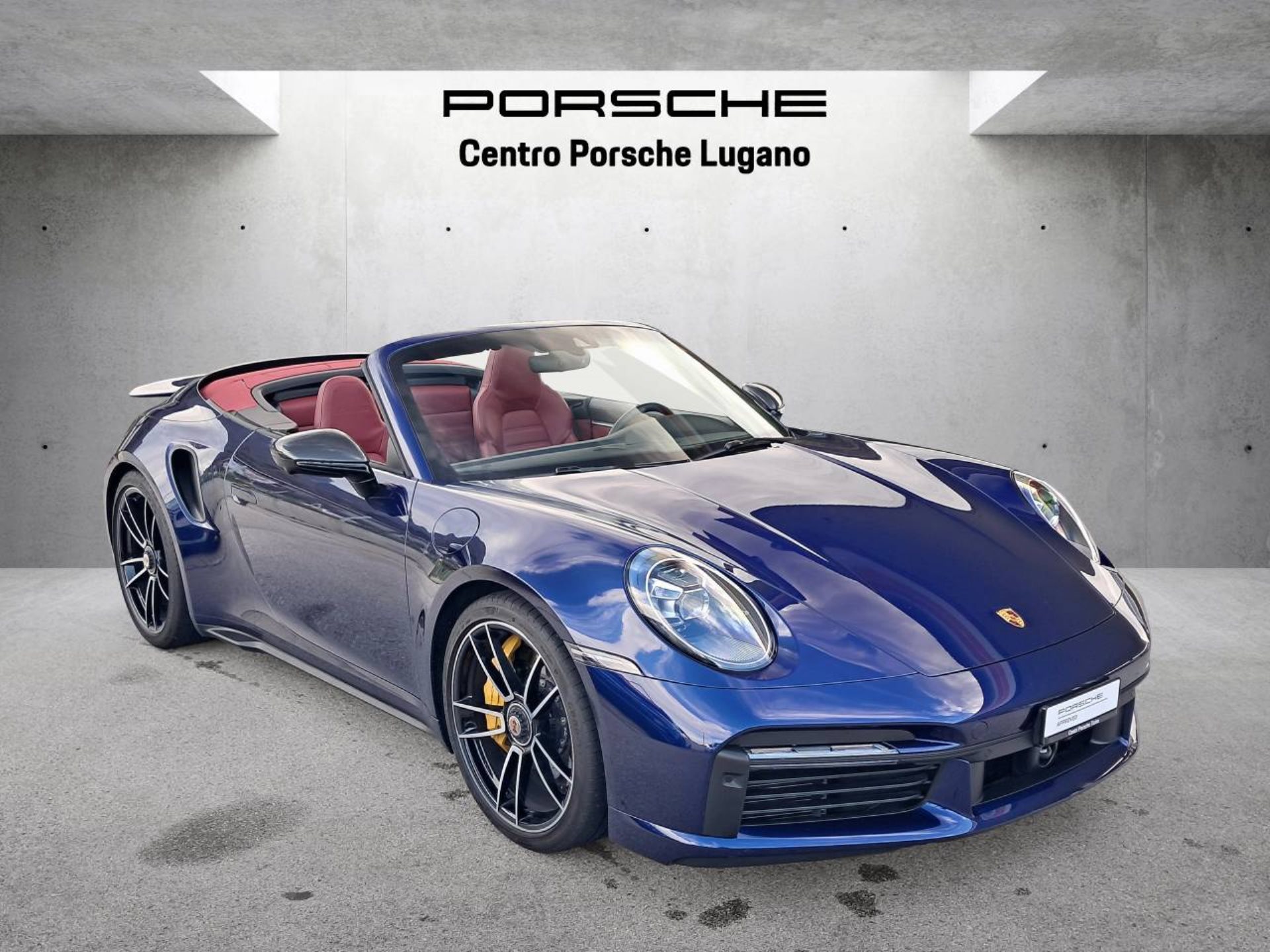 PORSCHE 911 Turbo S Cabrio-image-5