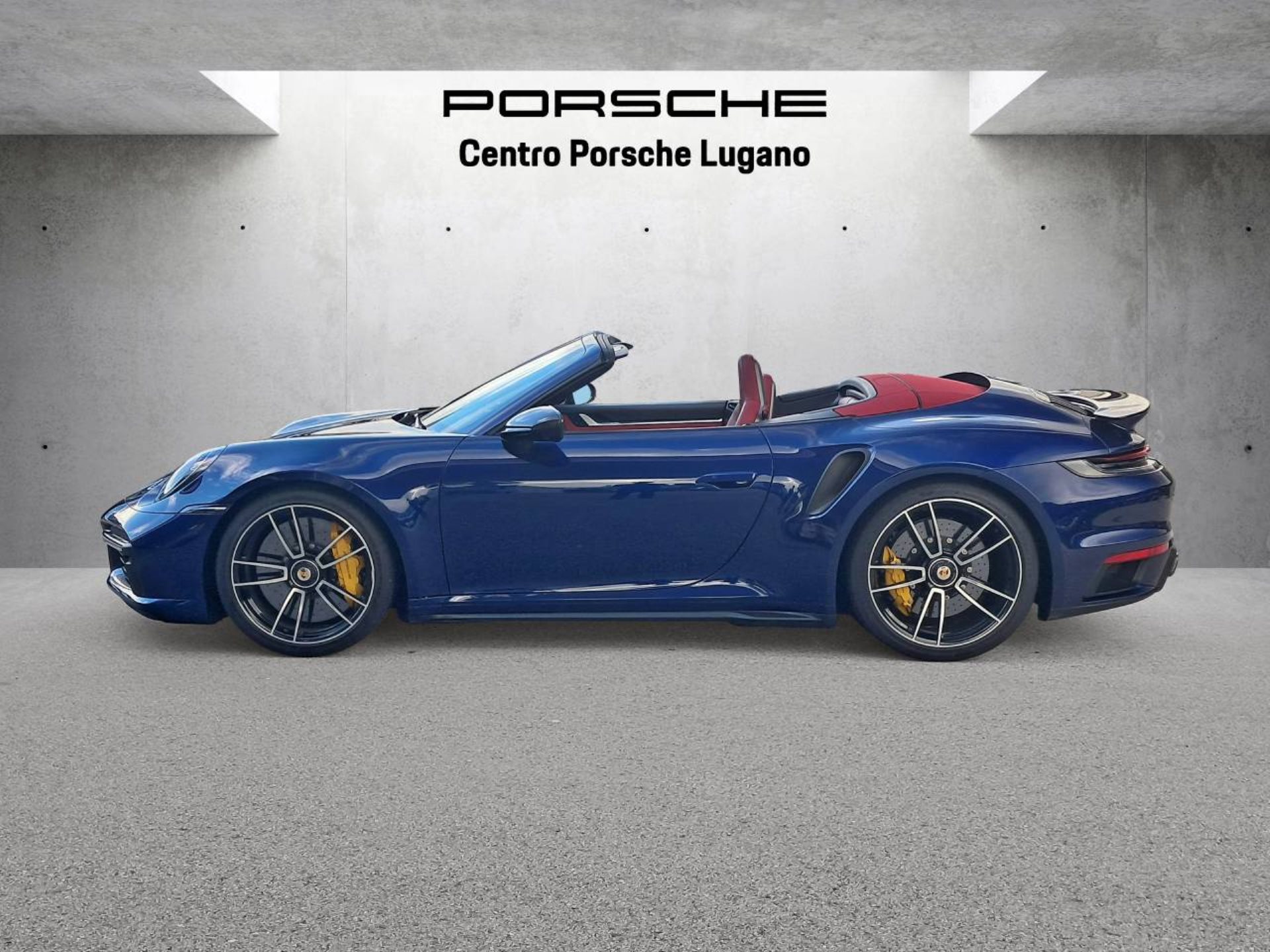 PORSCHE 911 Turbo S Cabrio-image-1
