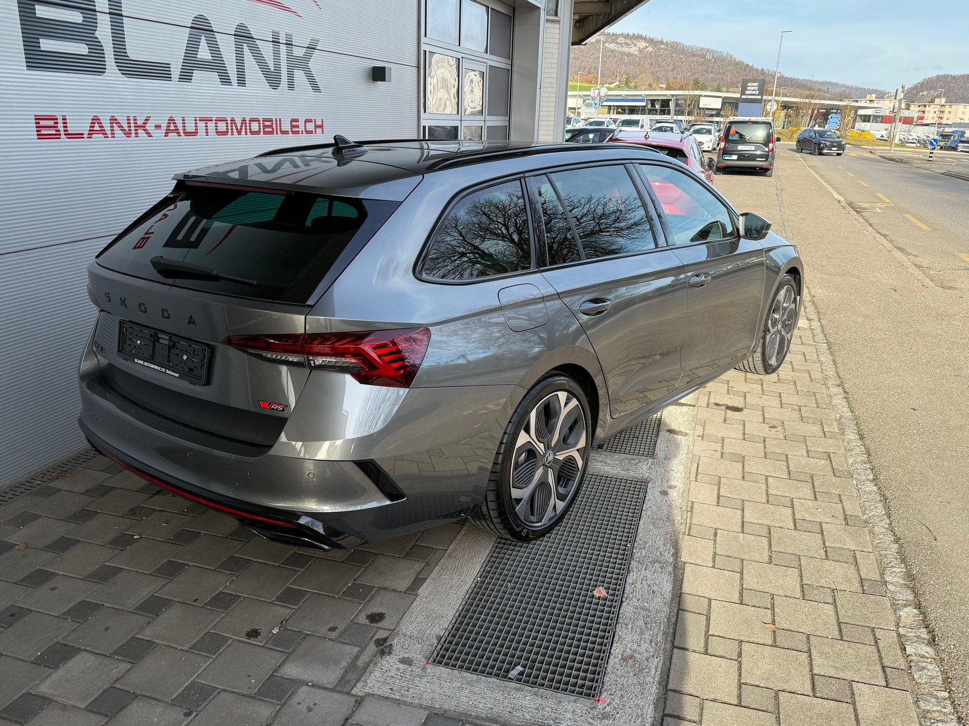 SKODA Octavia Combi 2.0 TSI DSG RS / VENDUE VERKAUFT-image-4