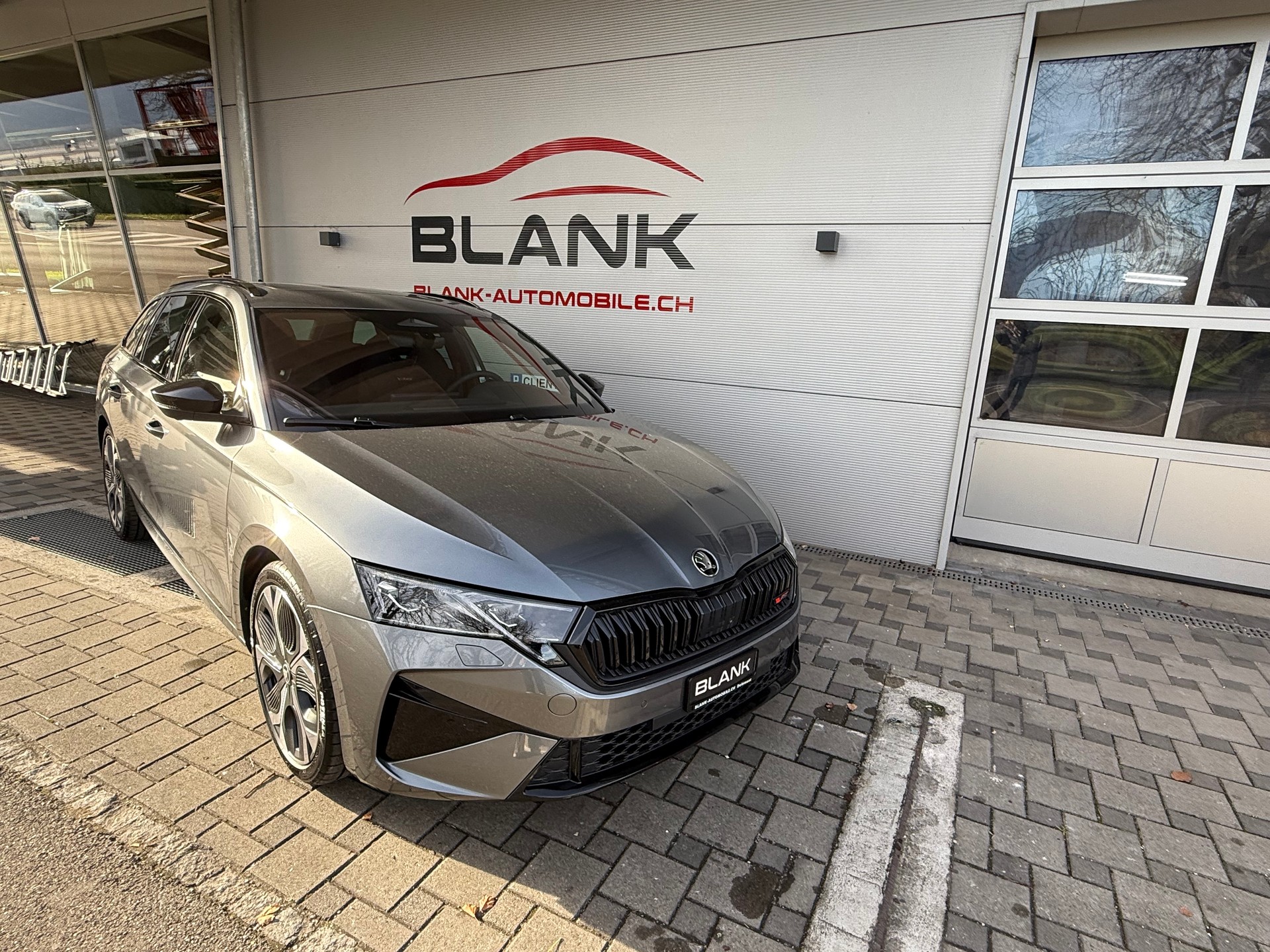 SKODA Octavia Combi 2.0 TSI DSG RS / VENDUE VERKAUFT-image-1