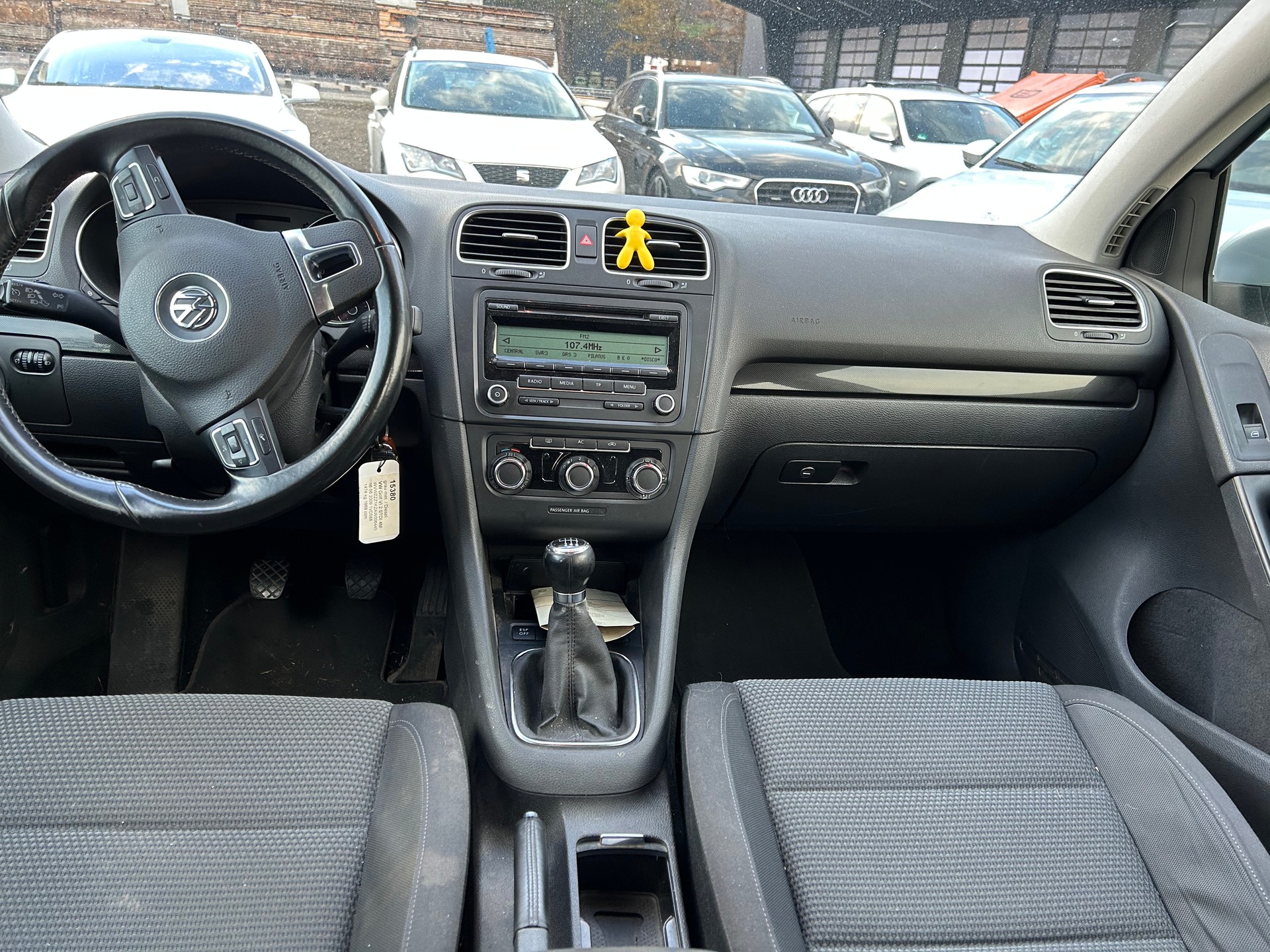 VW Golf 2.0 TDI Comfortline 4Motion-image-12