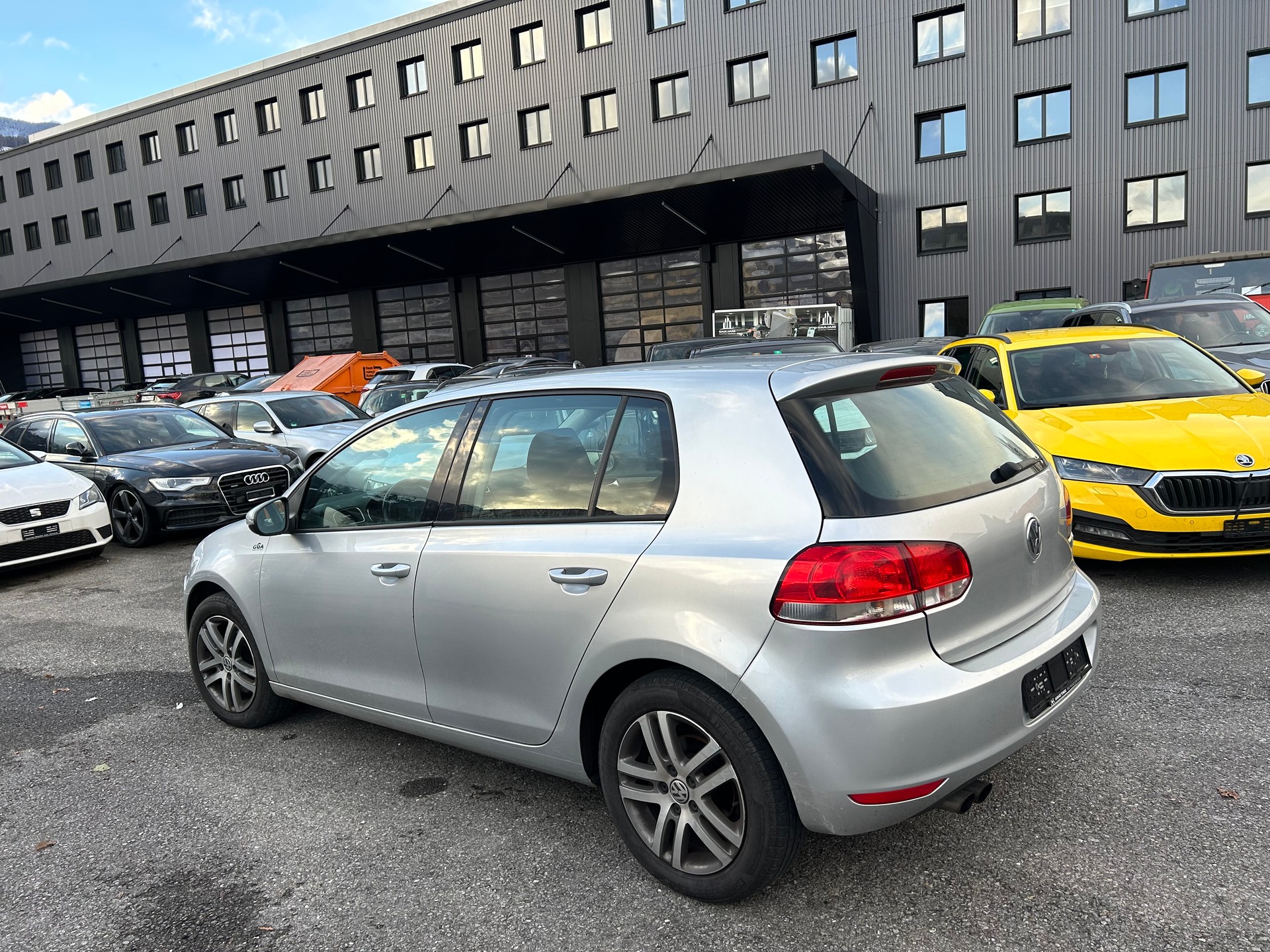 VW Golf 2.0 TDI Comfortline 4Motion-image-14