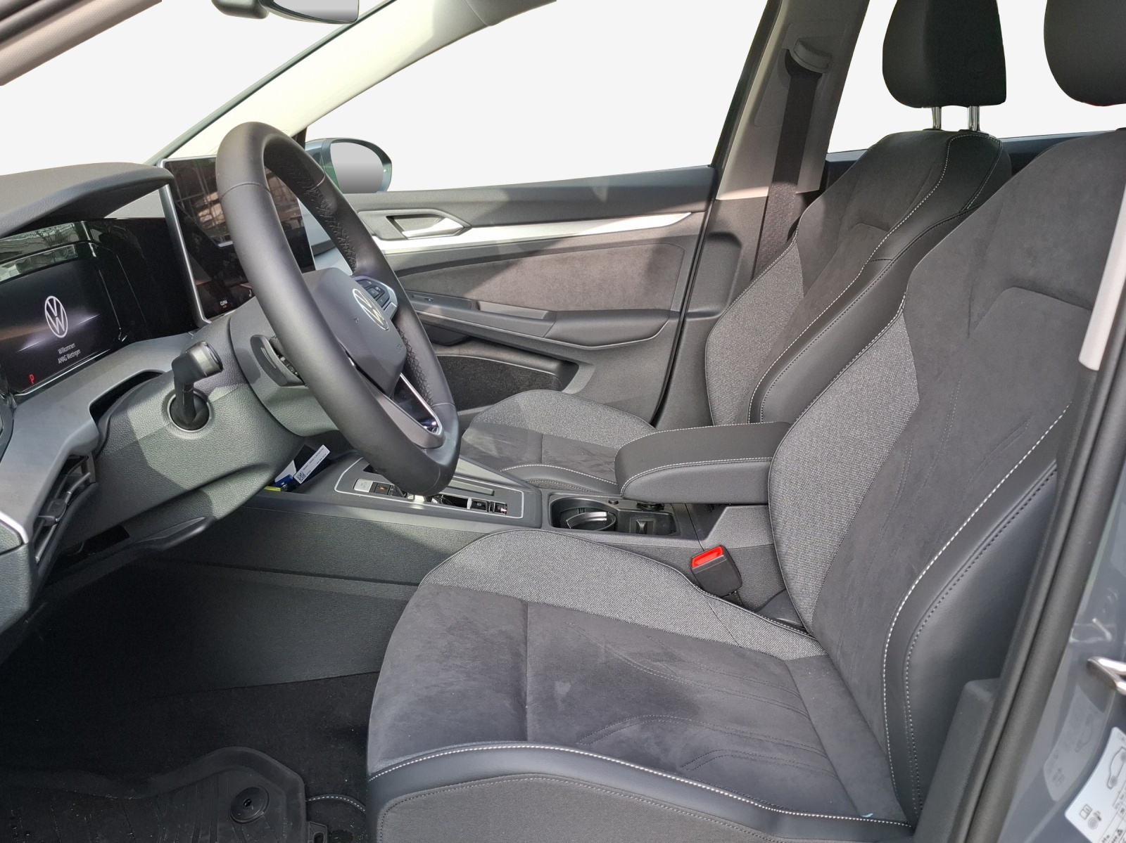 VW Golf 1.5 e TSI mHEV United DSG-image-7