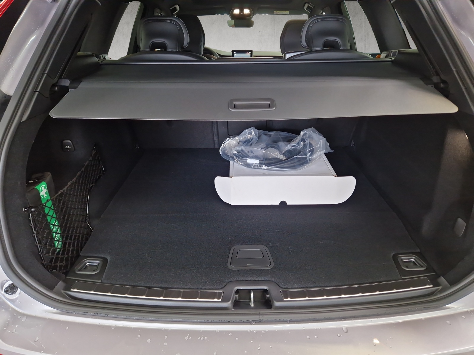 VOLVO XC60 2.0 T8 TE Polestar eAWD-showroom-element-1