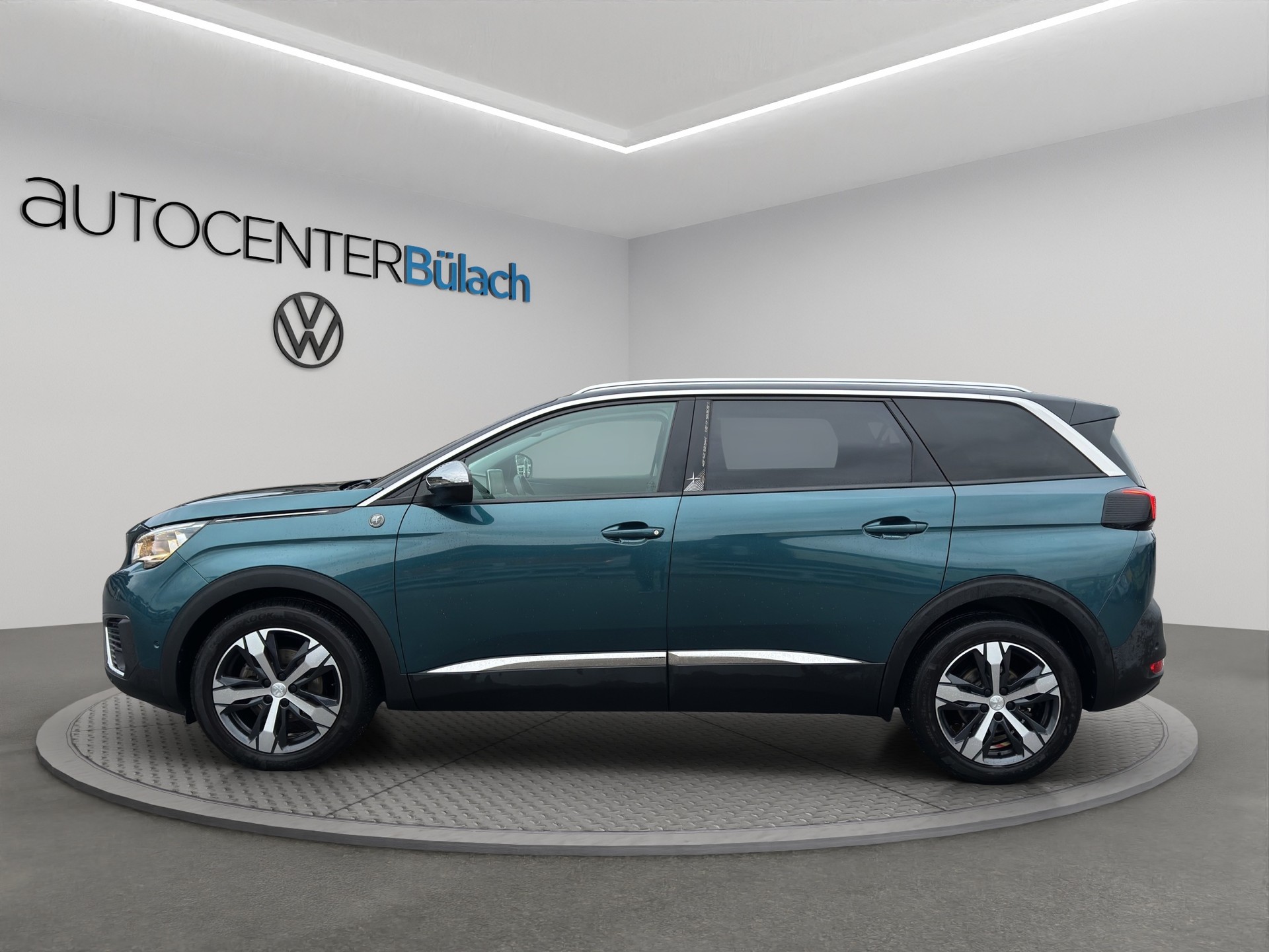 PEUGEOT 5008 1.2 Pure Tech Allure EAT8-image-6