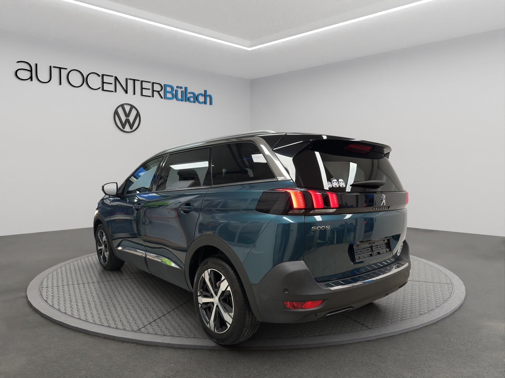 PEUGEOT 5008 1.2 Pure Tech Allure EAT8-image-5