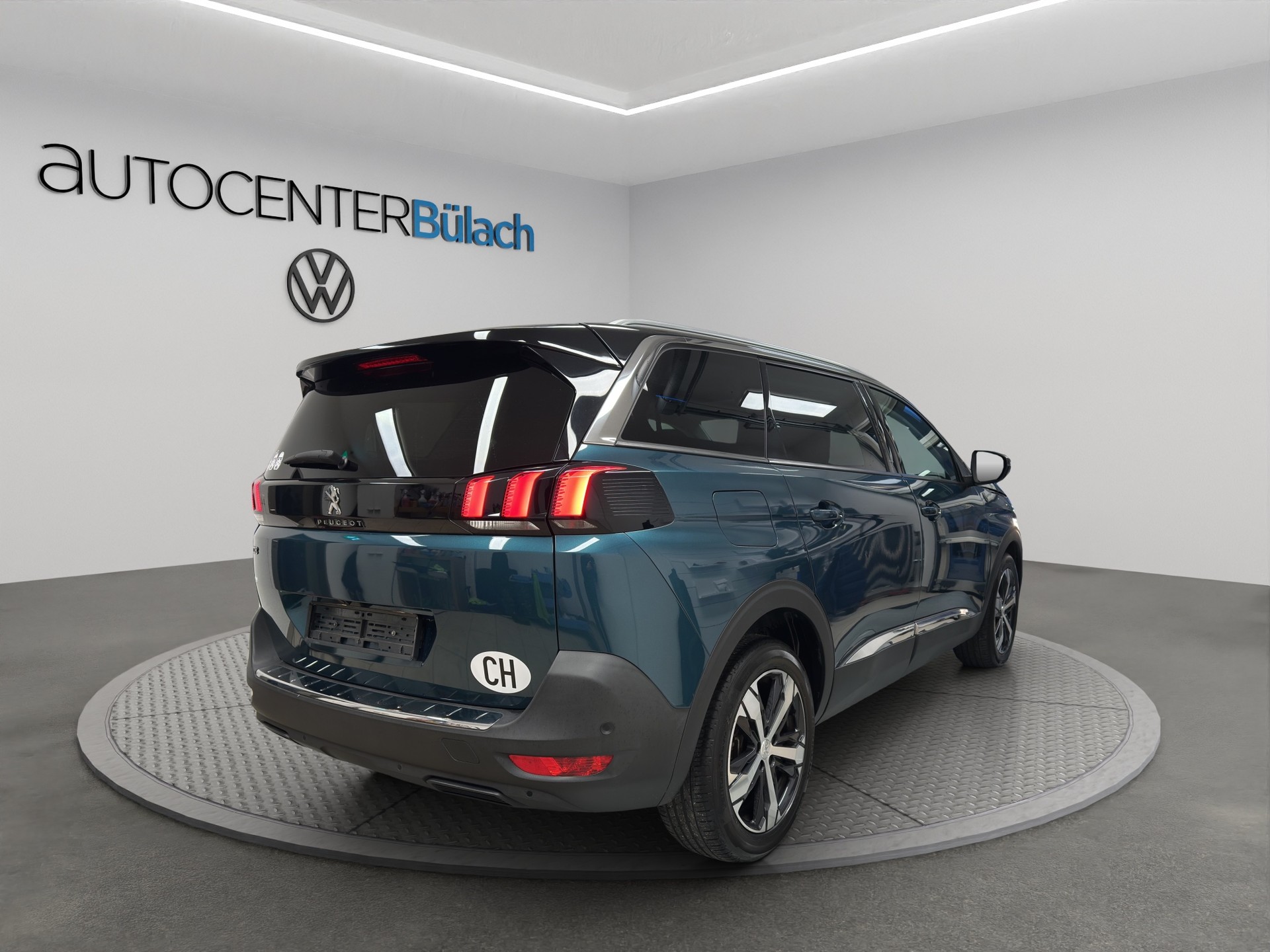 PEUGEOT 5008 1.2 Pure Tech Allure EAT8-image-3
