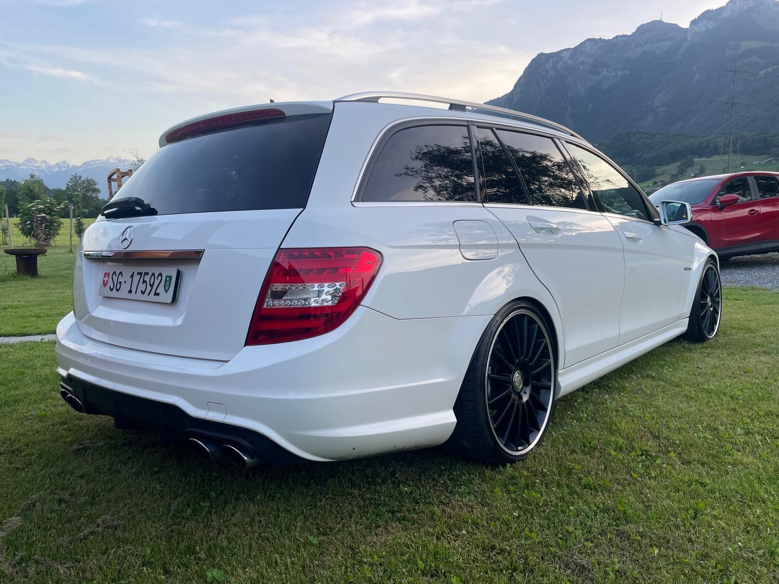 MERCEDES-BENZ C 63 AMG Avantgarde Speedshift MCT-image-3