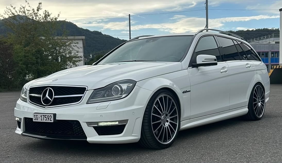 MERCEDES-BENZ C 63 AMG Avantgarde Speedshift MCT-image-3