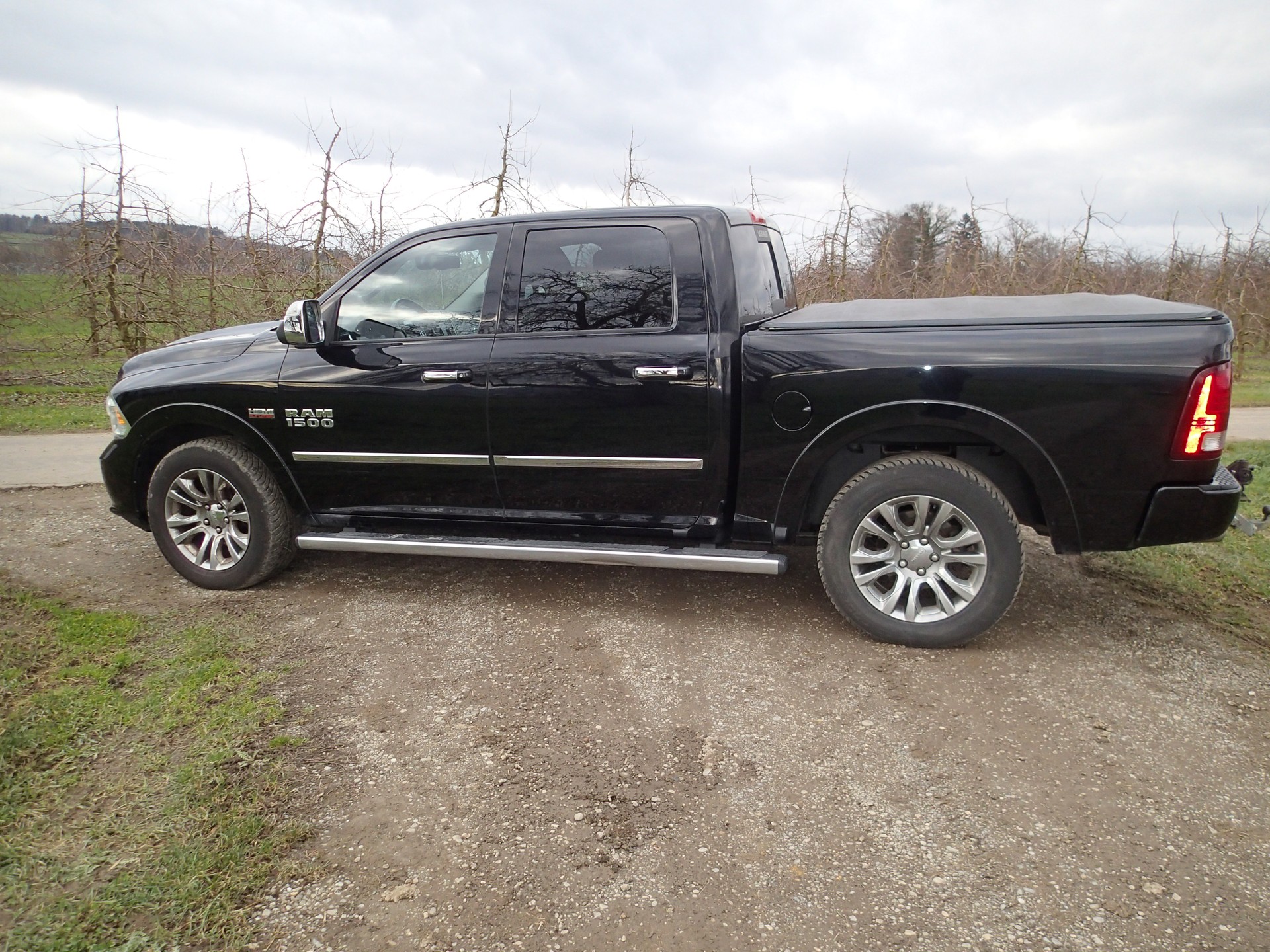 DODGE Ram 1500 Crew Cab 5.7 Hemi Limited Anhängelast 10.5 t-image-2