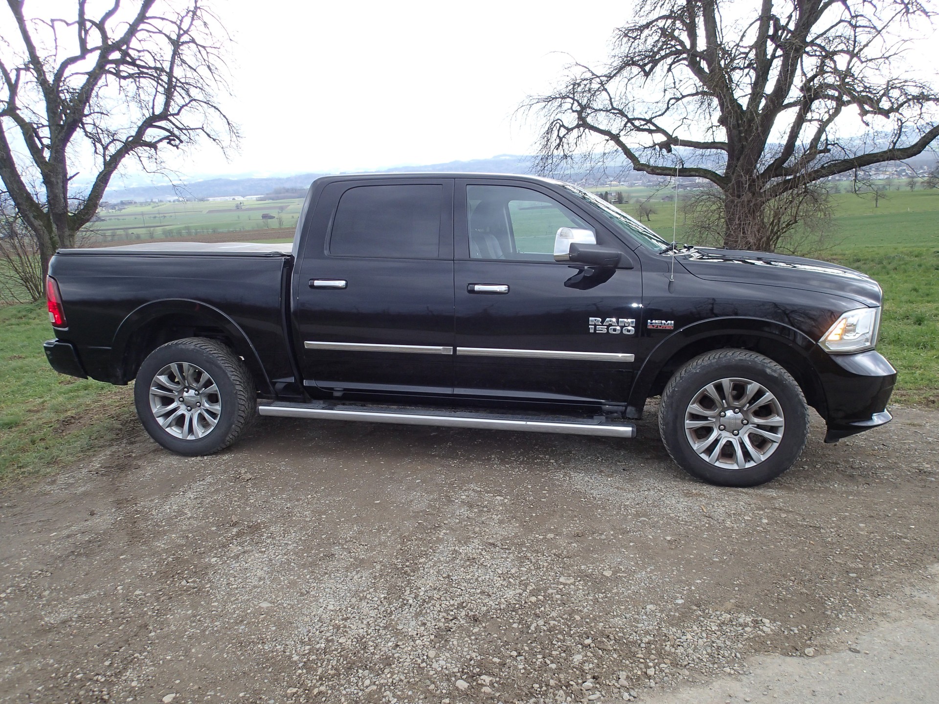 DODGE Ram 1500 Crew Cab 5.7 Hemi Limited Anhängelast 10.5 t-image-3