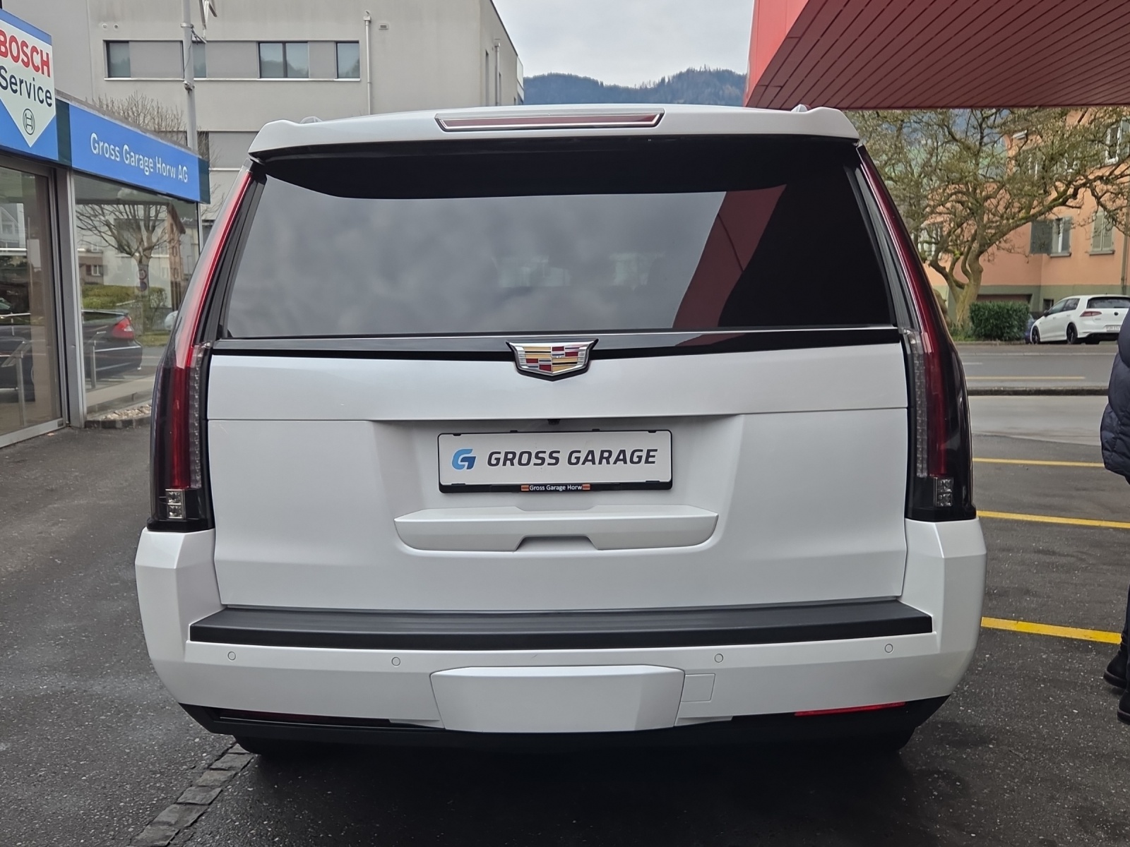 CADILLAC Escalade 6.2 Premium Automatic-image-10