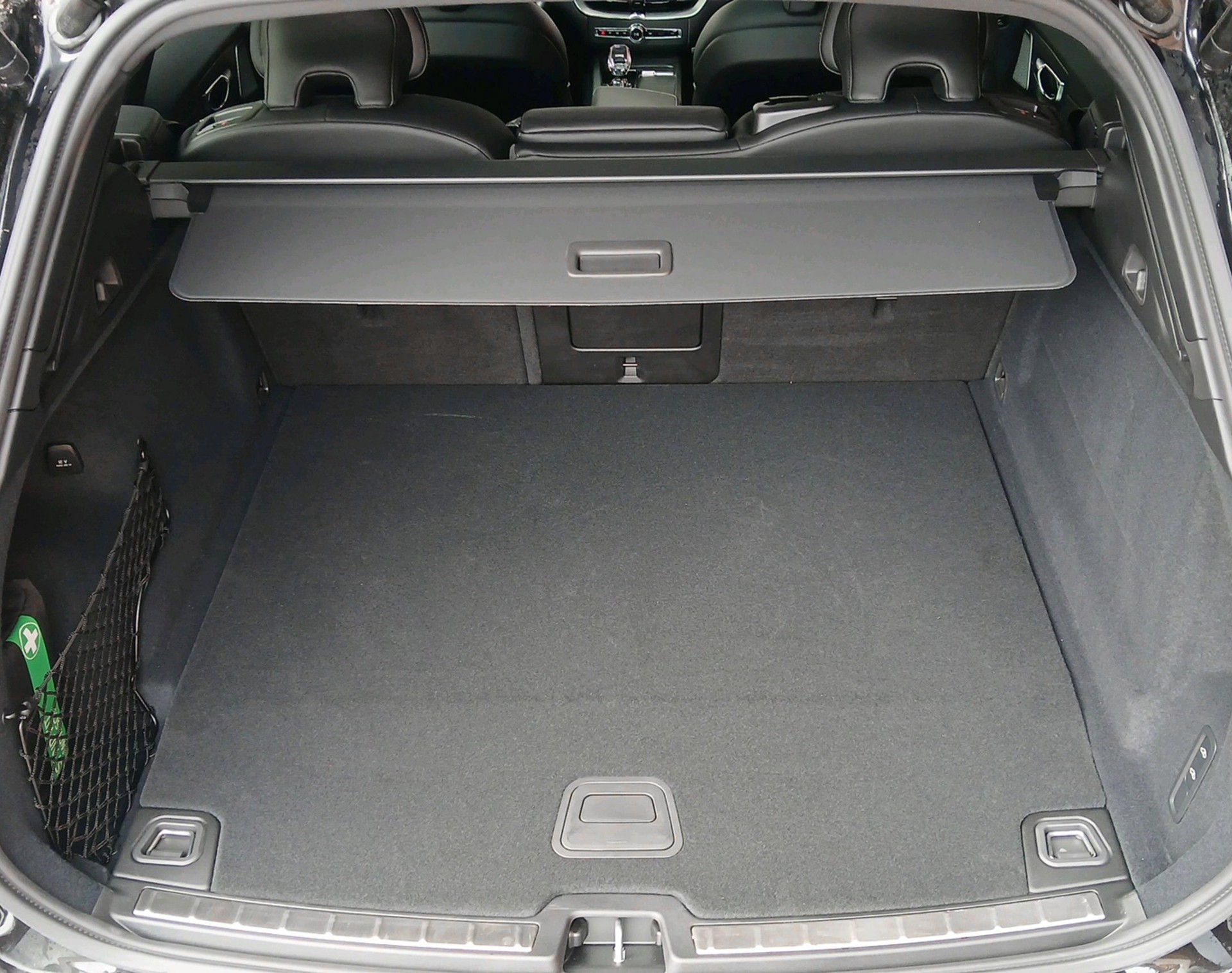 VOLVO XC60 2.0 T8 TE Ultra Dark eAWD-image-13