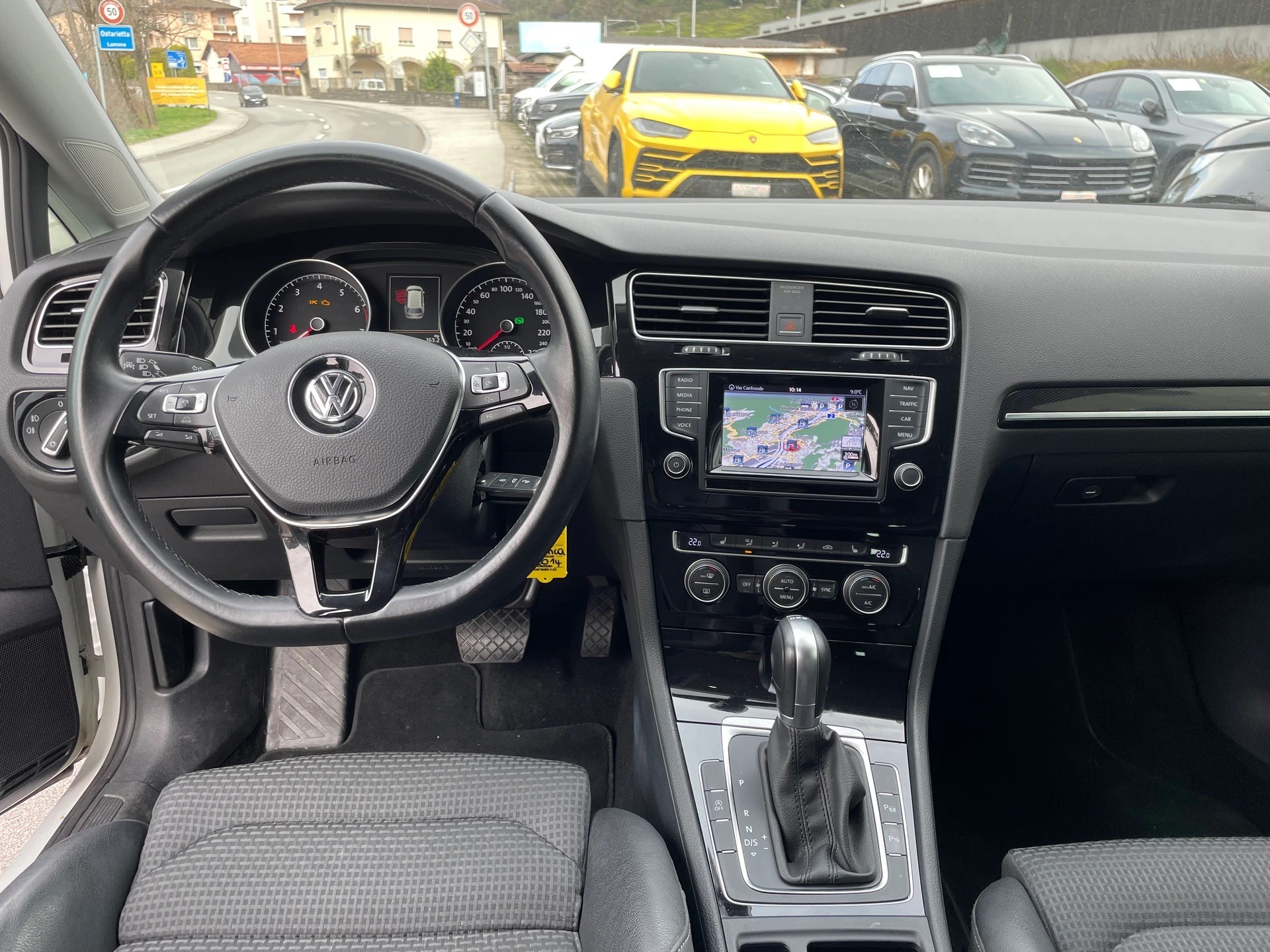 VW Golf Variant 1.4 TSI Comfortline DSG-image-9