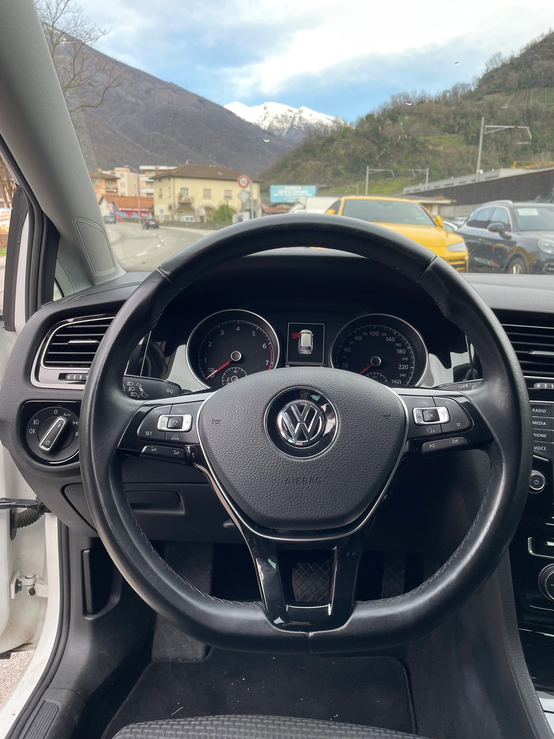 VW Golf Variant 1.4 TSI Comfortline DSG-image-8