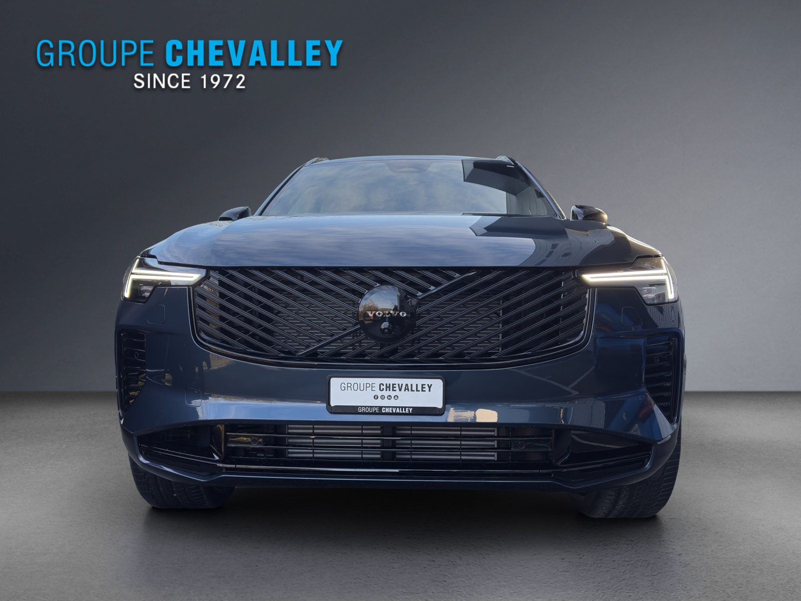 VOLVO XC90 T8 eAWD PluginHybrid Black Edition Geartronic-showroom-element-1