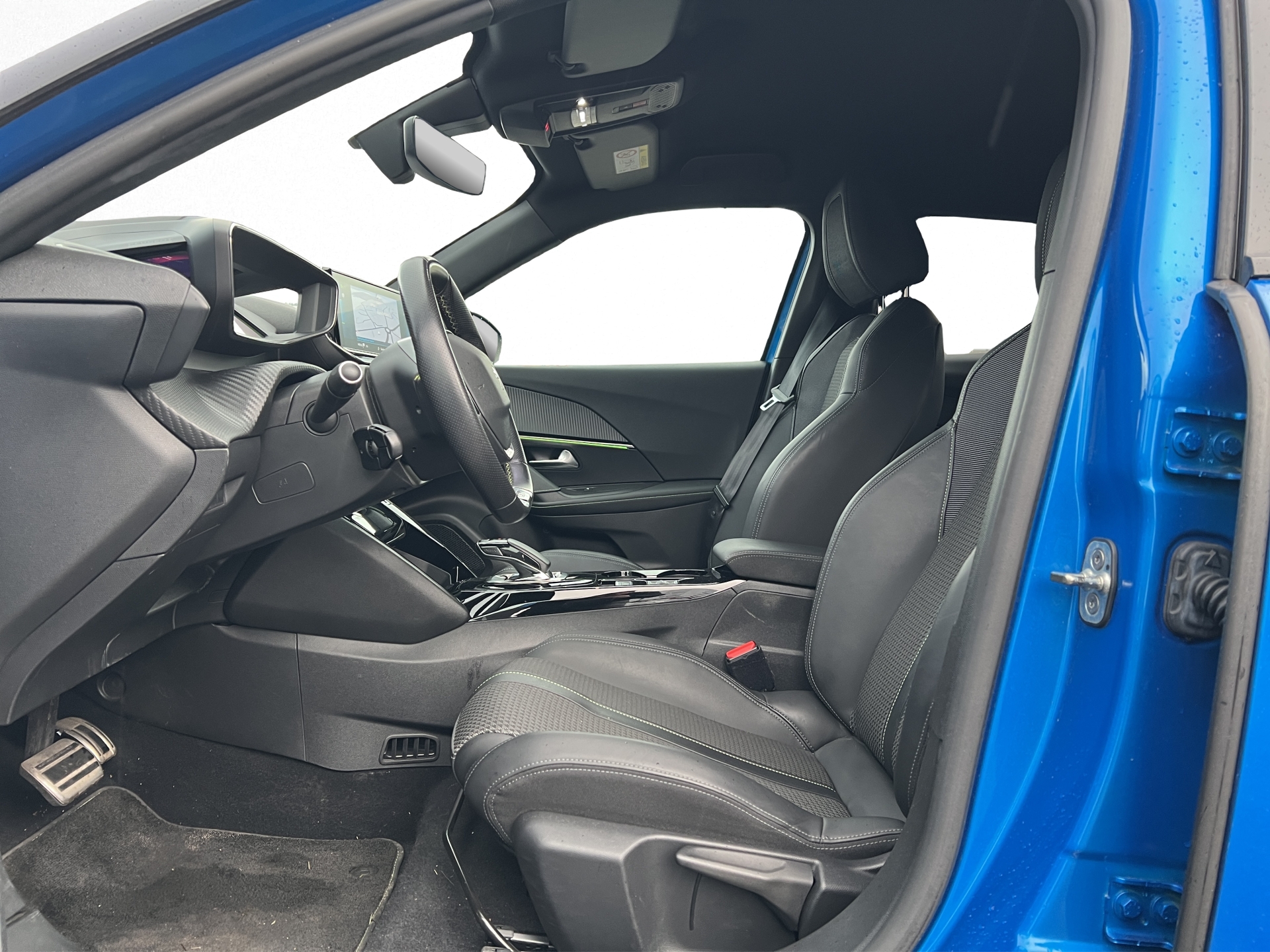 PEUGEOT 2008 e-GT Line-image-6