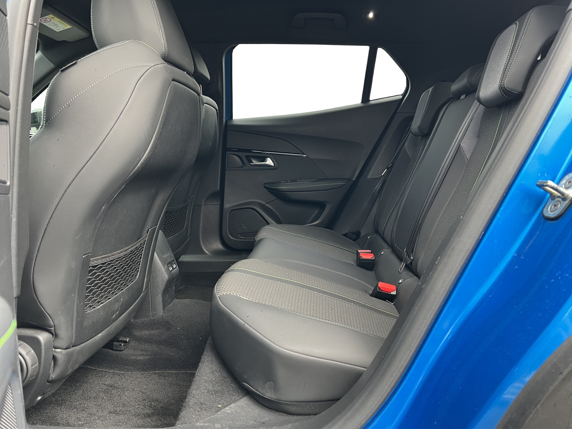 PEUGEOT 2008 e-GT Line-image-7