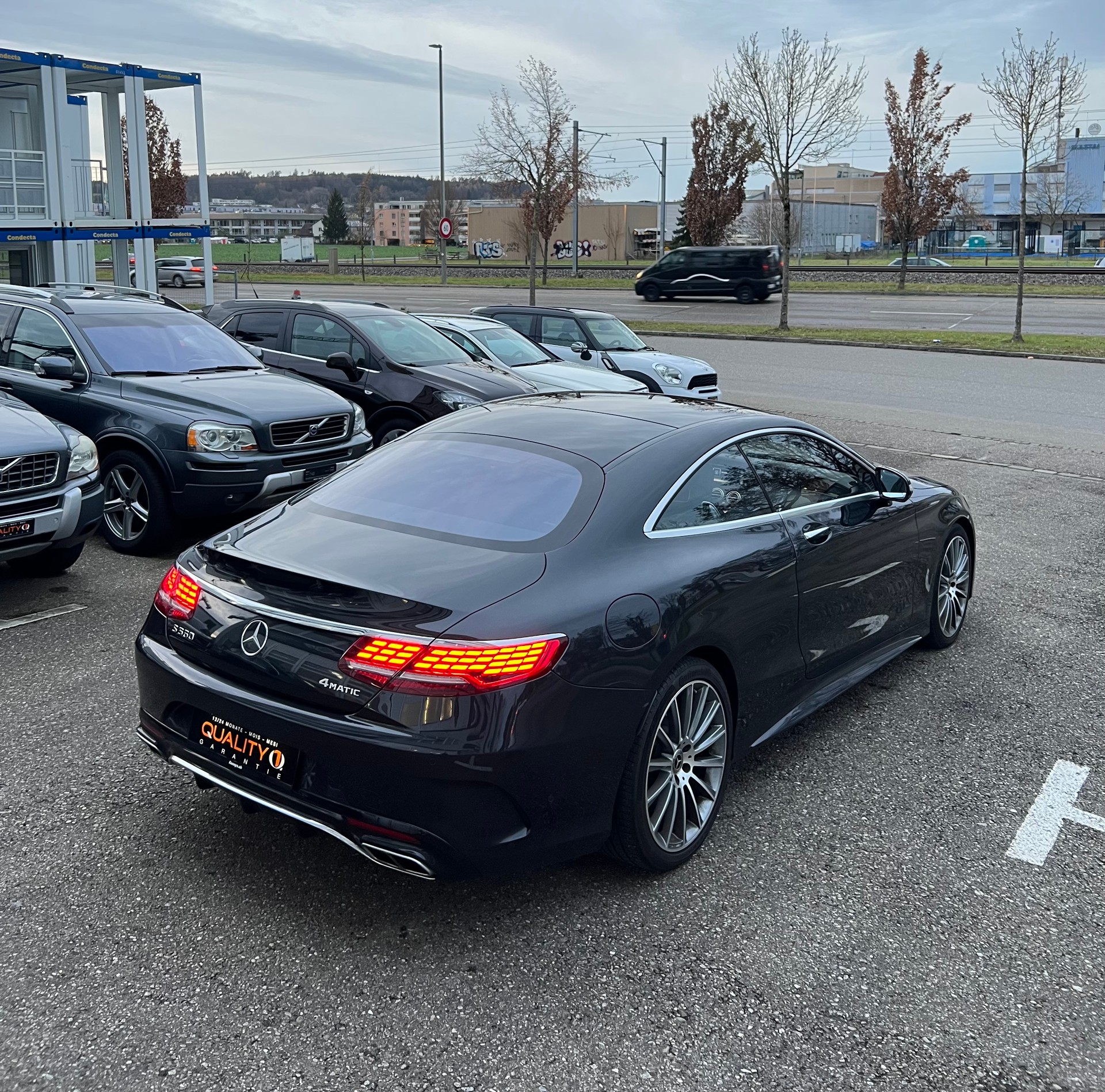 MERCEDES-BENZ S 560 4Matic 9G-Tronic-showroom-element-2