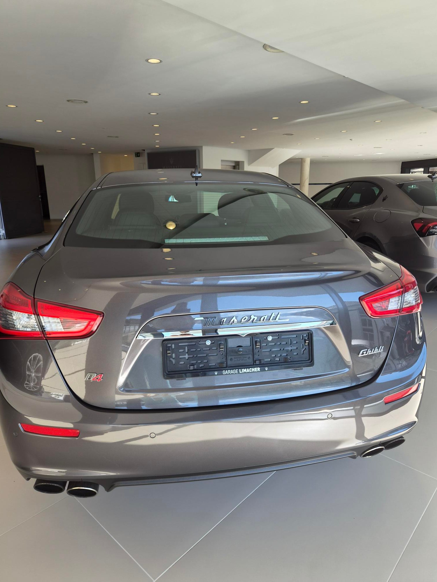 MASERATI Ghibli S Q4 3.0 V6 Automatica-showroom-element-2