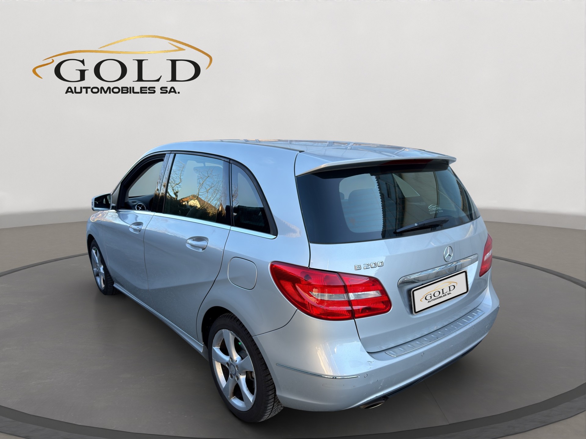 MERCEDES-BENZ B 200 7G-DCT-image-9