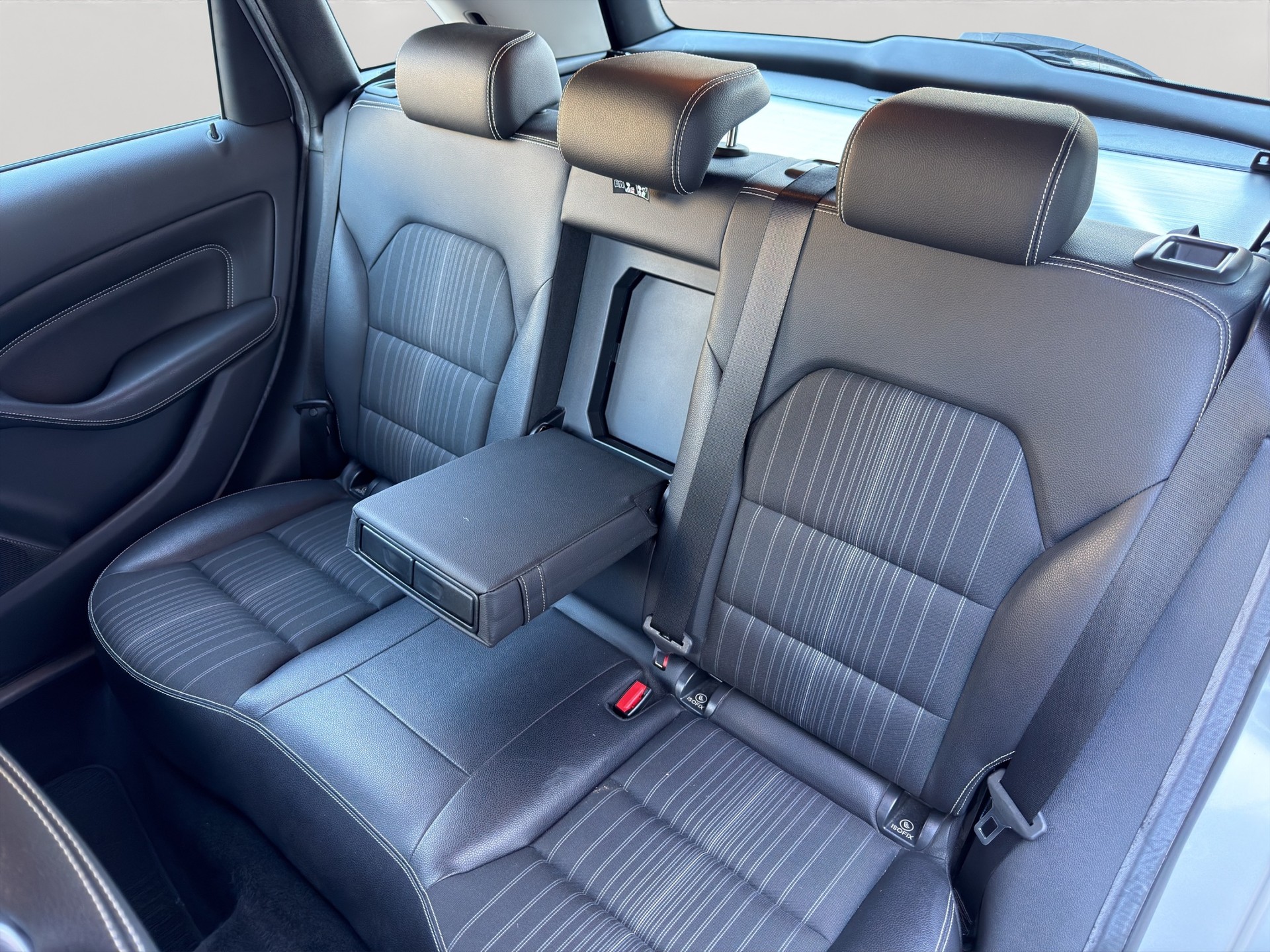 MERCEDES-BENZ B 200 7G-DCT-image-3
