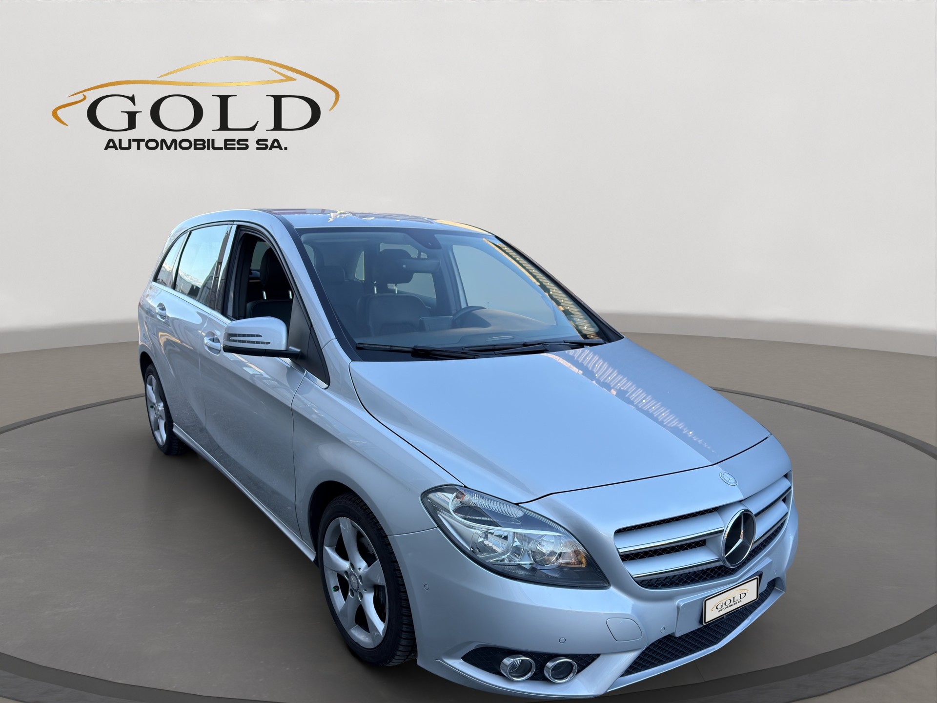 MERCEDES-BENZ B 200 7G-DCT-image-8