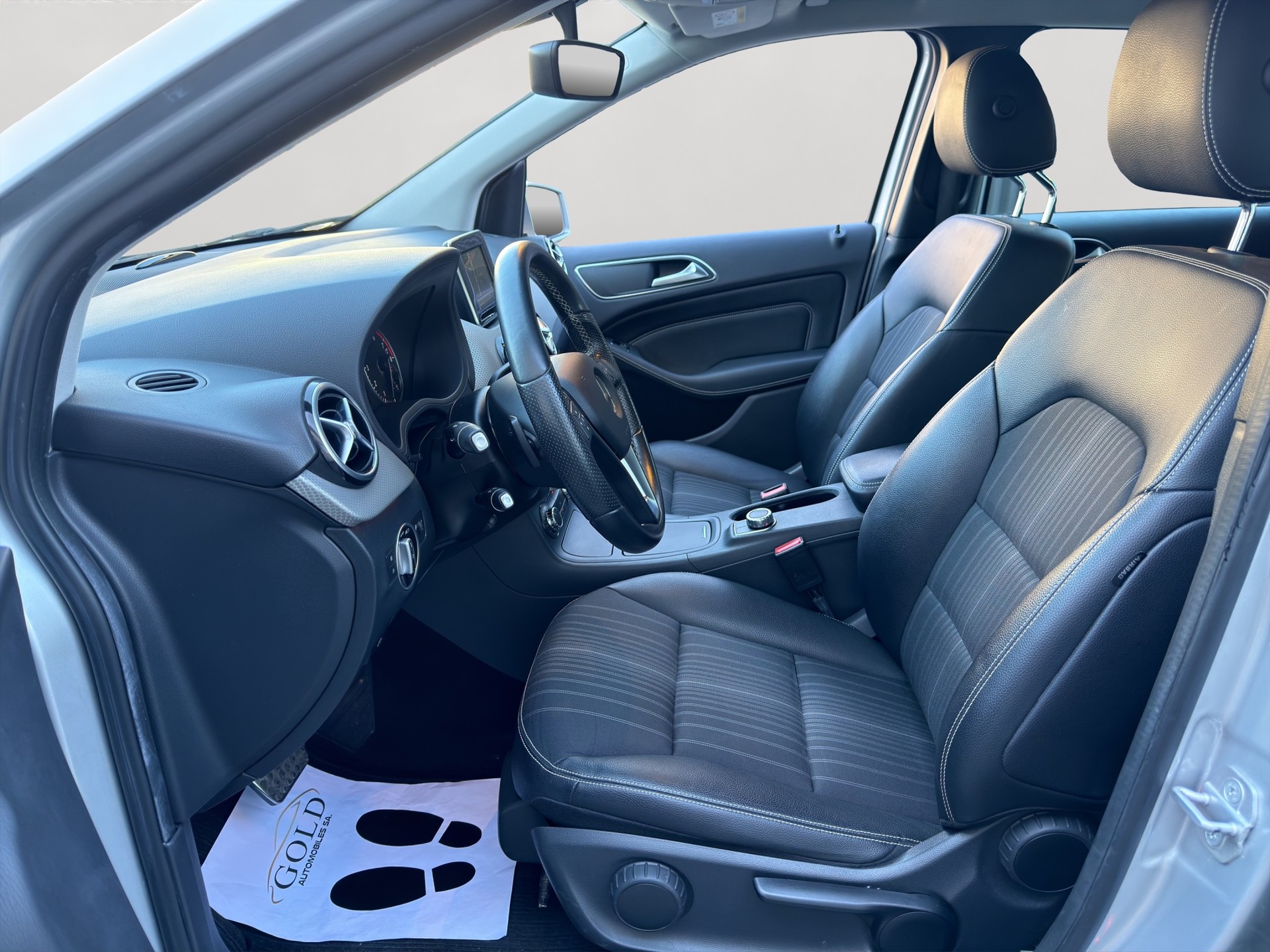 MERCEDES-BENZ B 200 7G-DCT-image-6