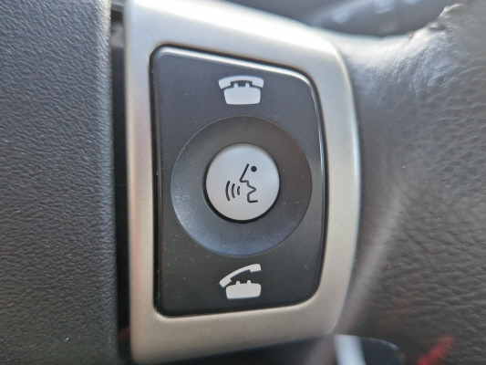 TOYOTA UrbanCr. 1.4D-4D Sol 4WD-image-9