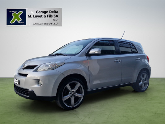 TOYOTA UrbanCr. 1.4D-4D Sol 4WD-image-5