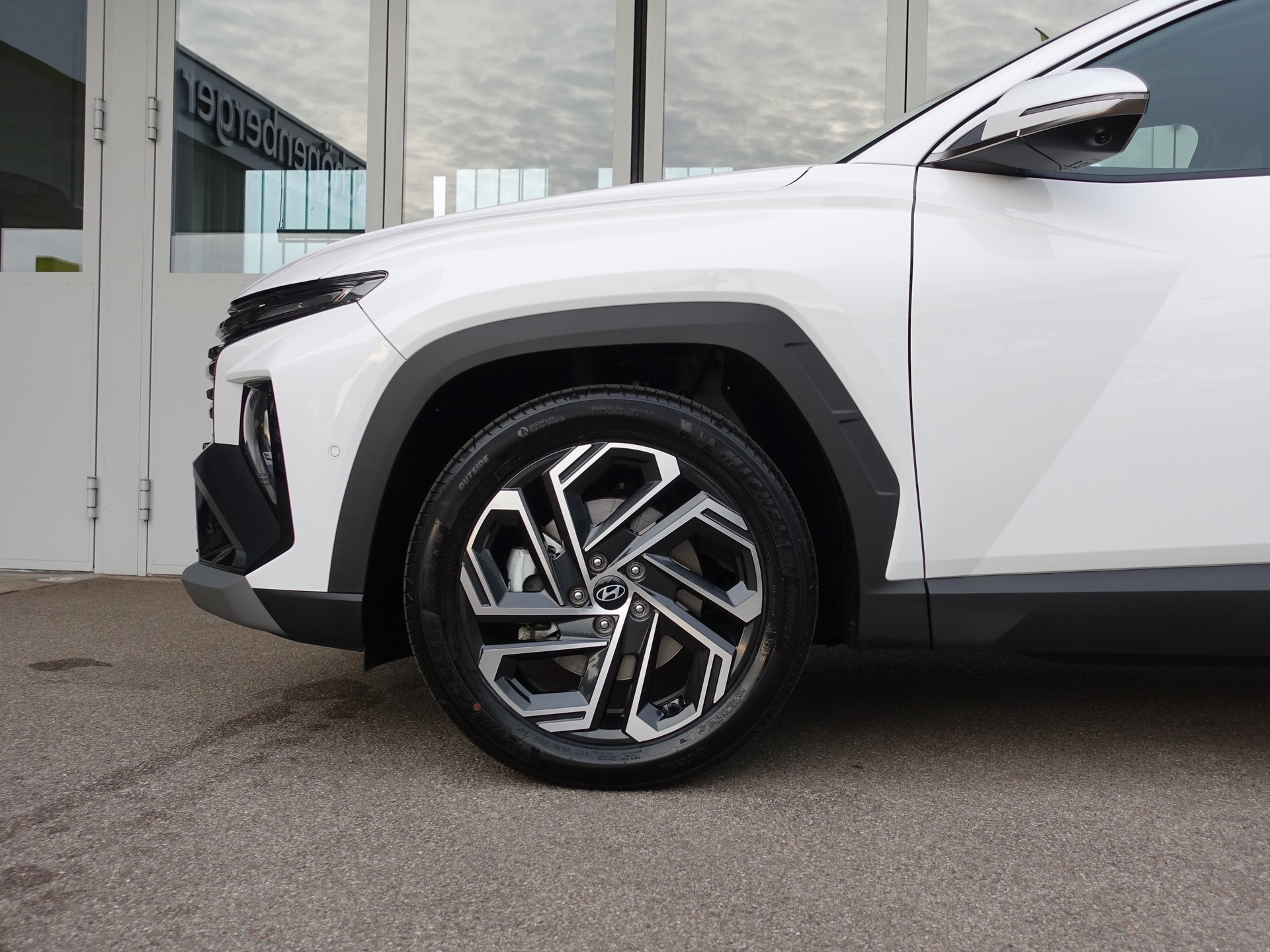 HYUNDAI Tucson 1.6 48V Vertex 4WD Glasschiebedach-image-23