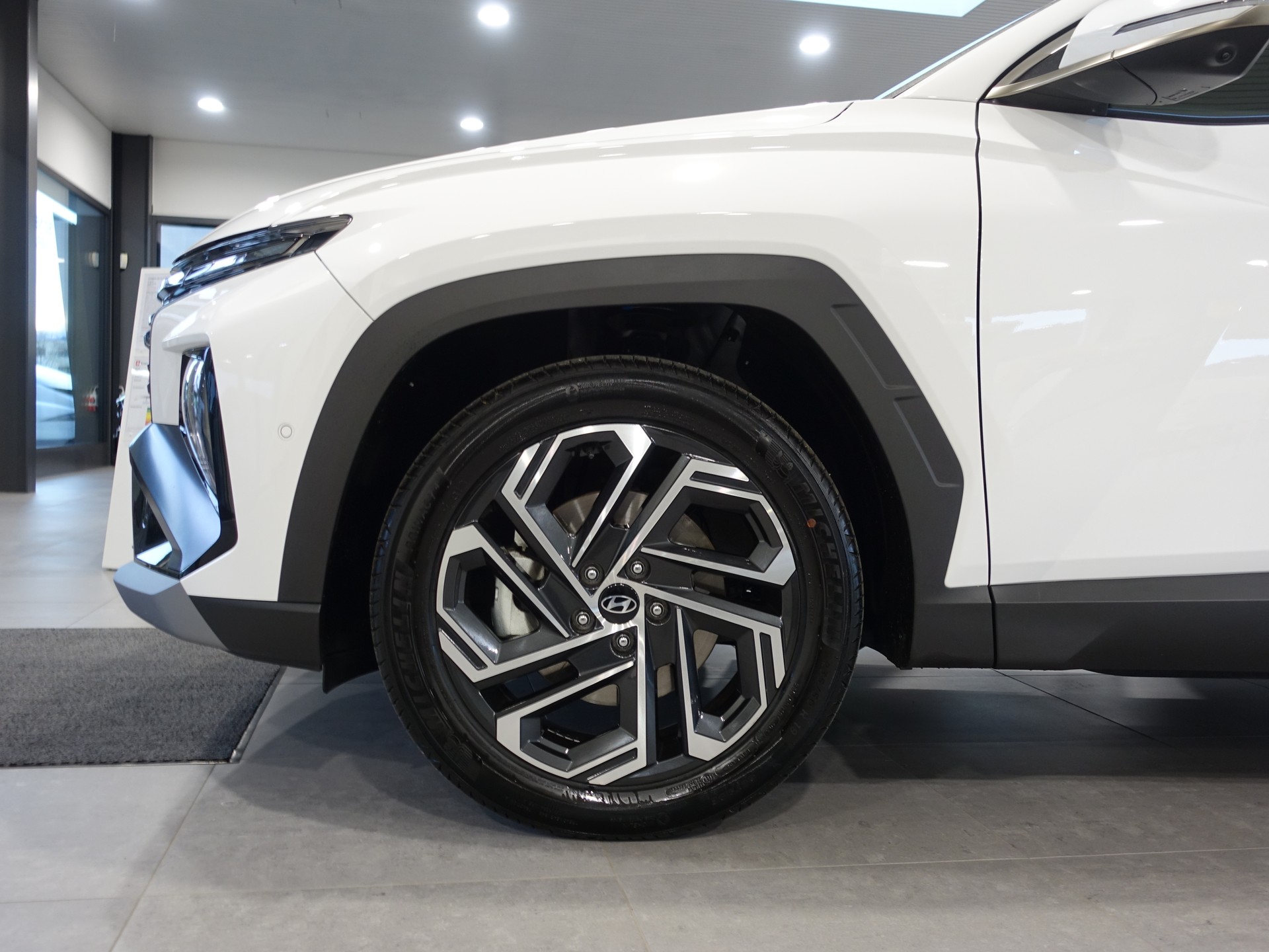 HYUNDAI Tucson 1.6 48V Vertex 4WD Glasschiebedach-image-5