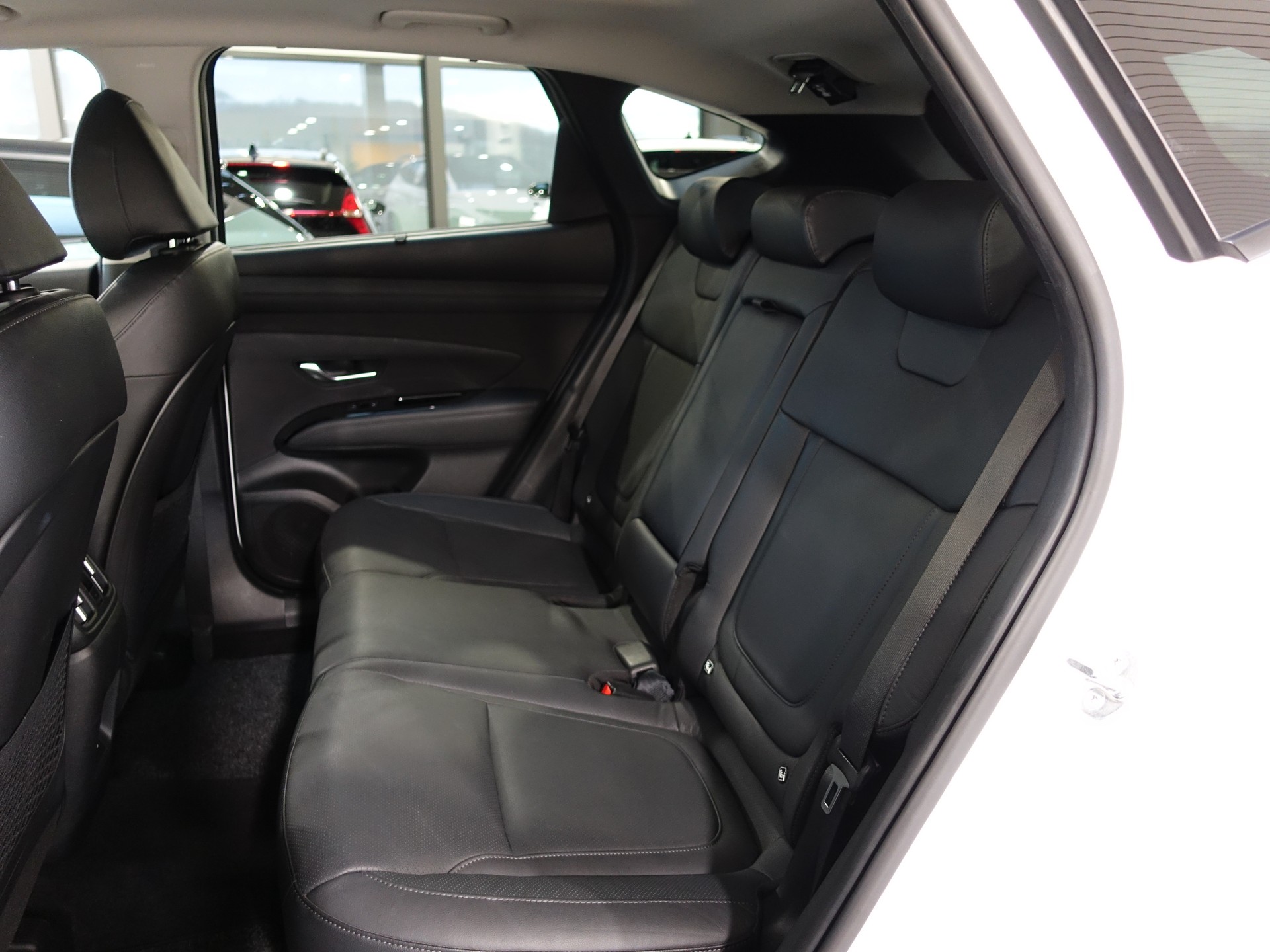 HYUNDAI Tucson 1.6 48V Vertex 4WD Glasschiebedach-image-9