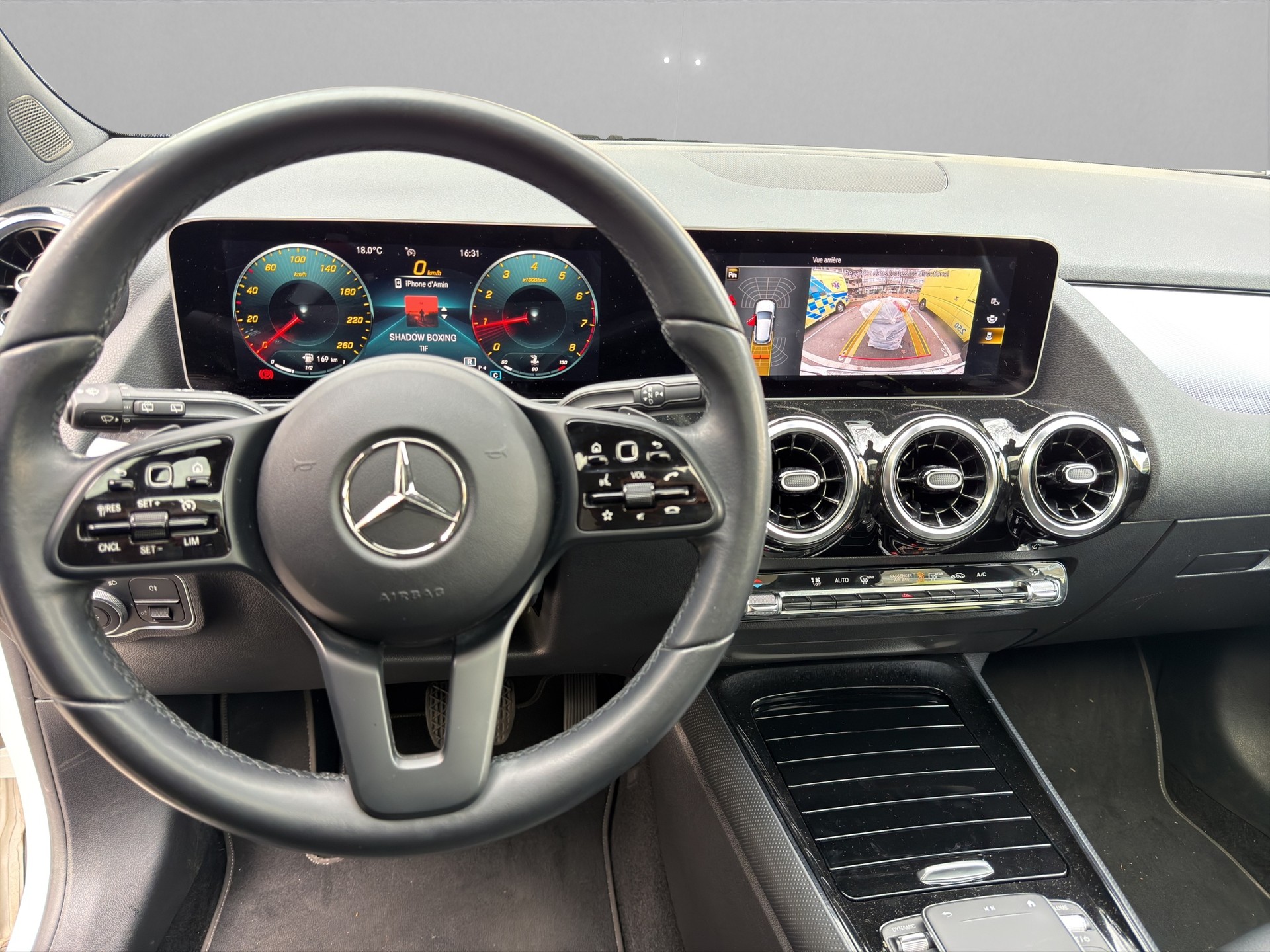 MERCEDES-BENZ GLA 200 Progressive 7G-DCT-image-7