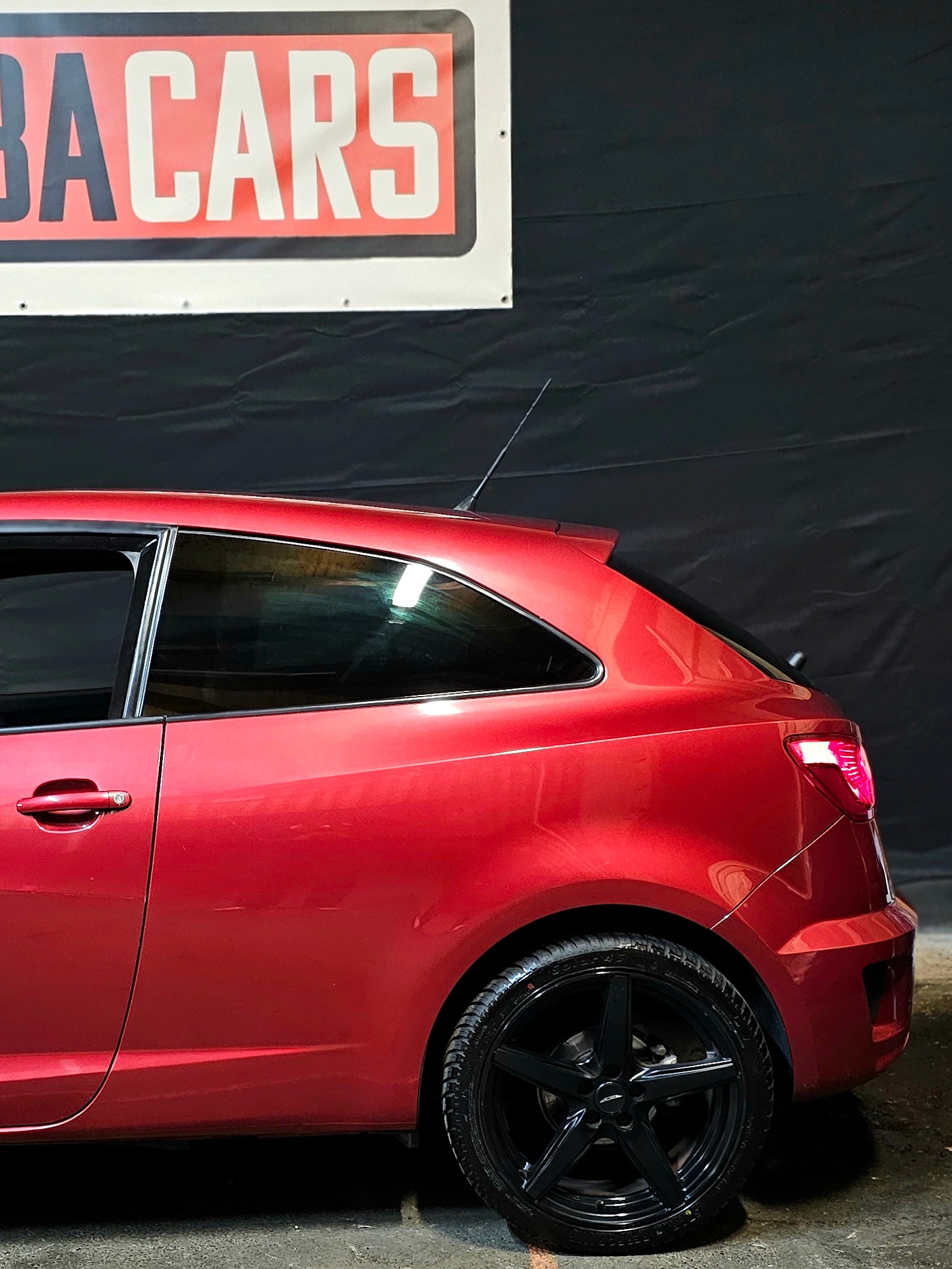 SEAT Ibiza SC 1.4 TSI Cupra DSG Bocanegra-image-3