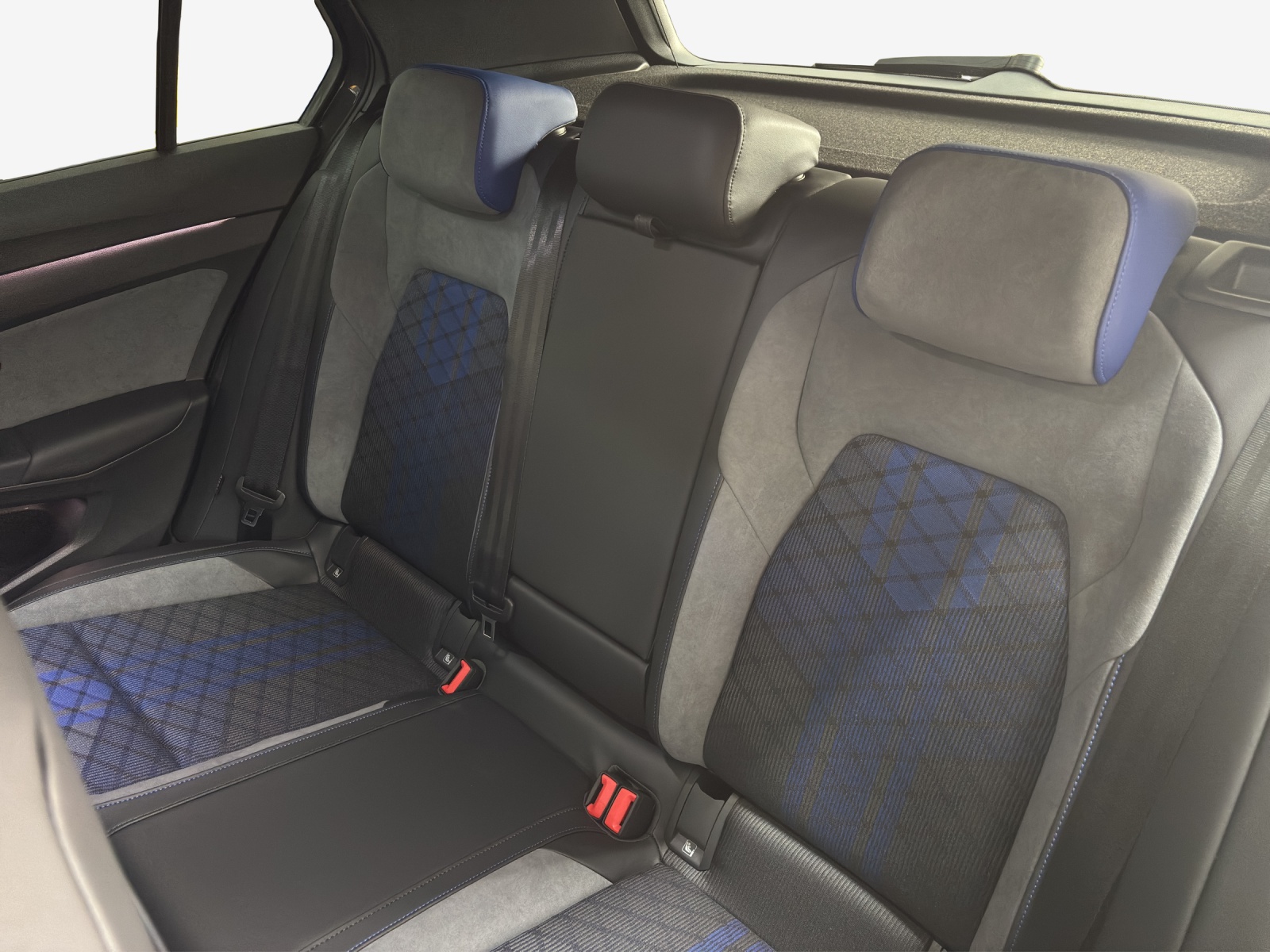VW Golf 2.0 TSI R DSG 4 Motion-image-11