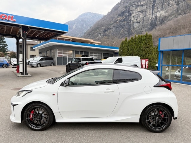 TOYOTA Yaris 1.6 GR Sport-image-4