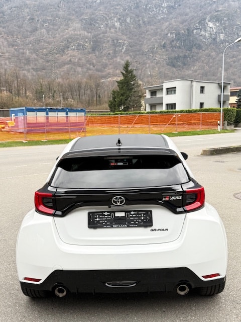 TOYOTA Yaris 1.6 GR Sport-image-3
