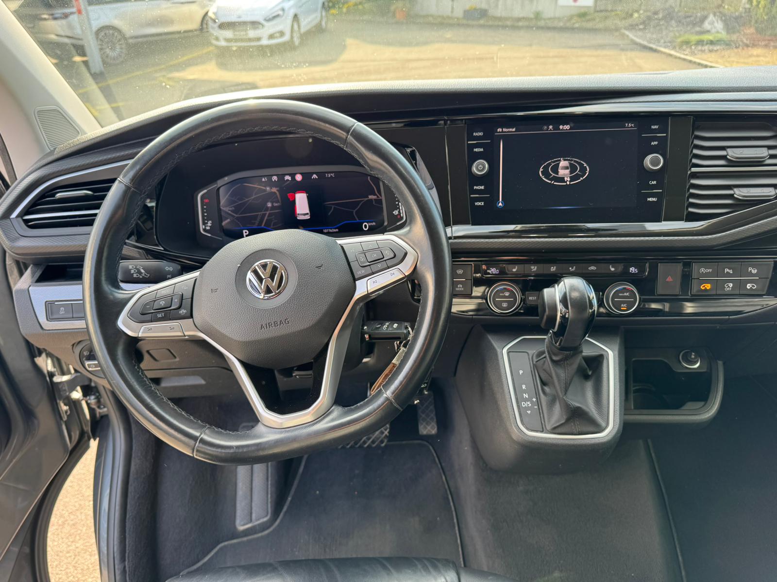 VW T6.1 Multivan 2.0 Bi-TDI Highline 4Motion DSG-image-15