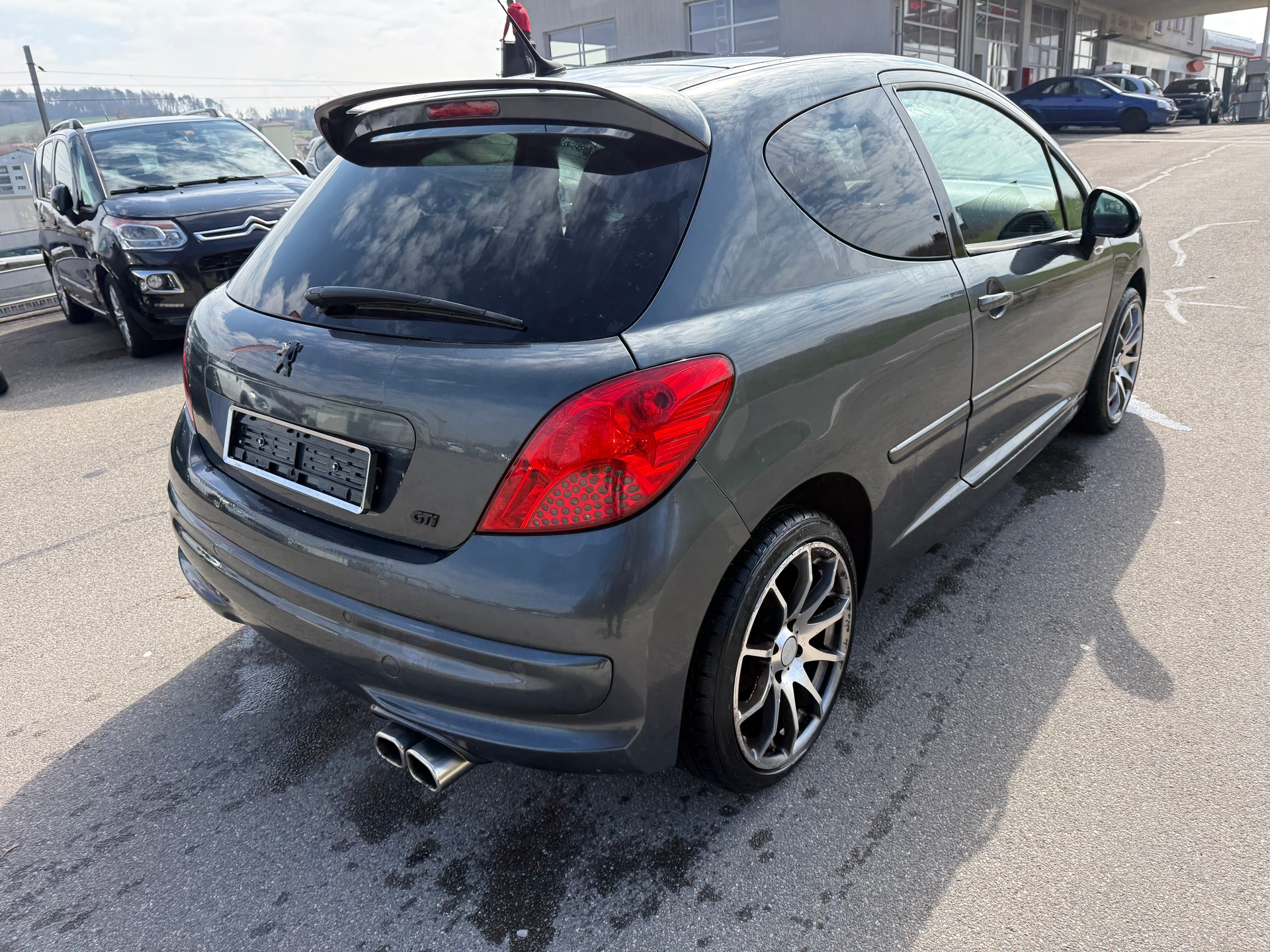 PEUGEOT 207 1.6 16V Turbo GTi-image-2