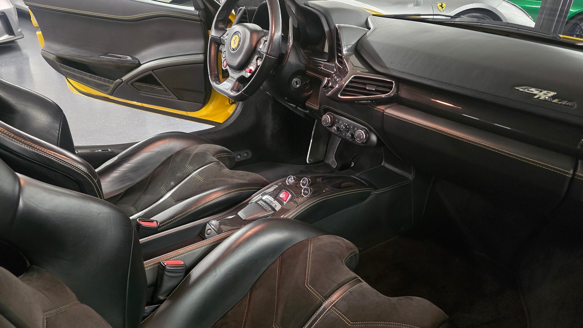 FERRARI 458 Italia 4.5 V8-image-25