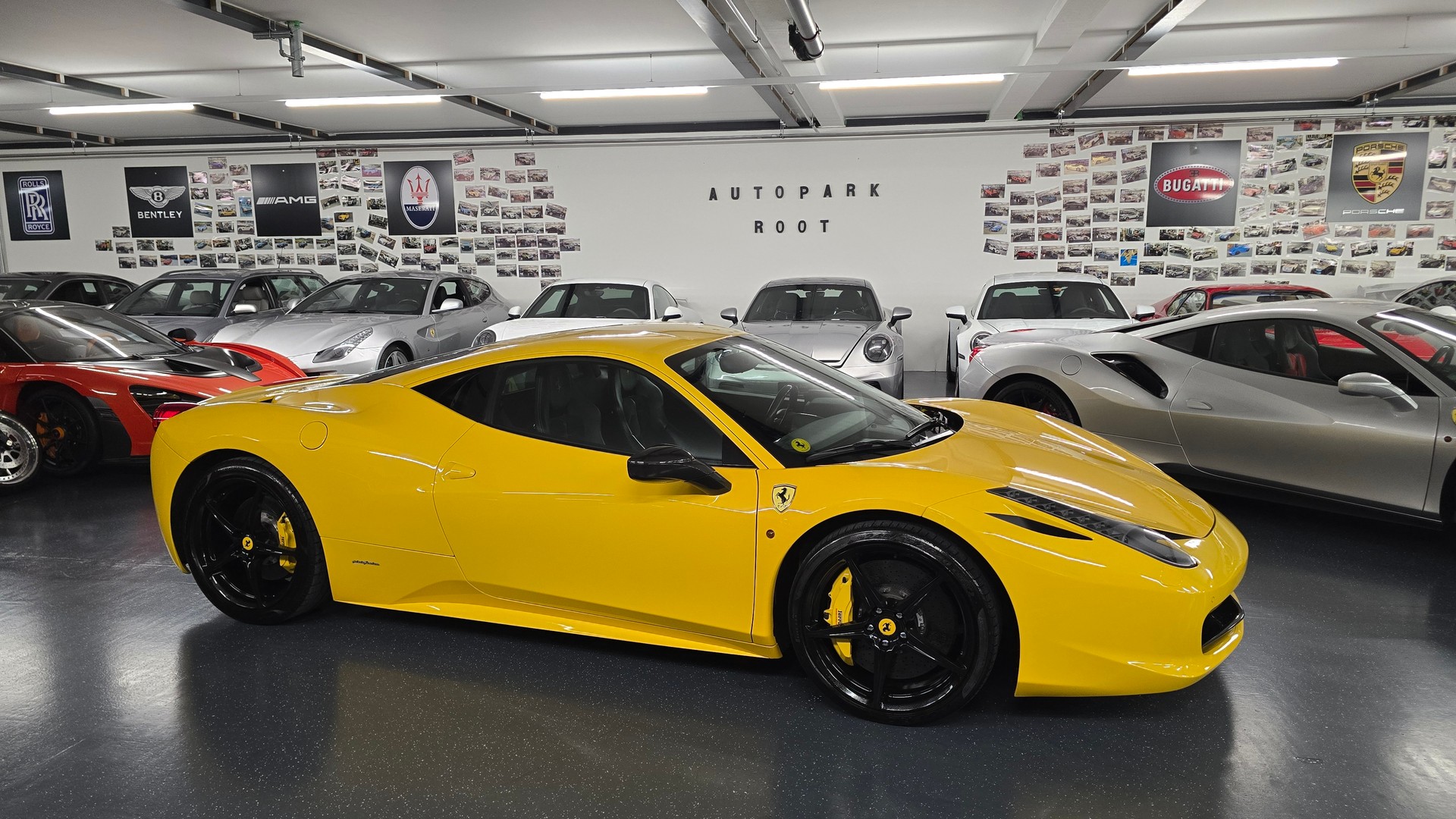 FERRARI 458 Italia 4.5 V8-showroom-element-2