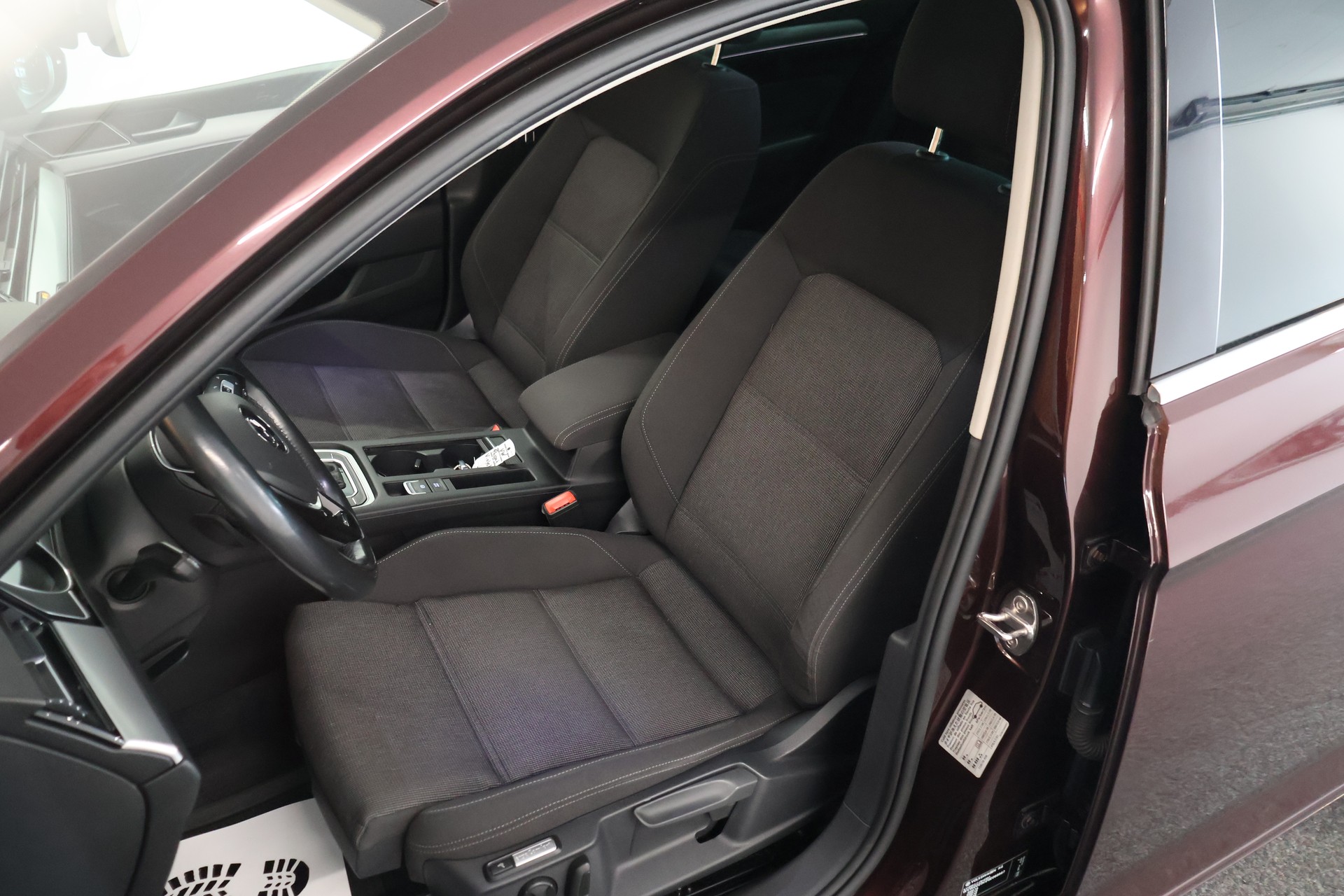 VW Passat 2.0 TDI BMT Comfortline DSG 4Motion-image-10