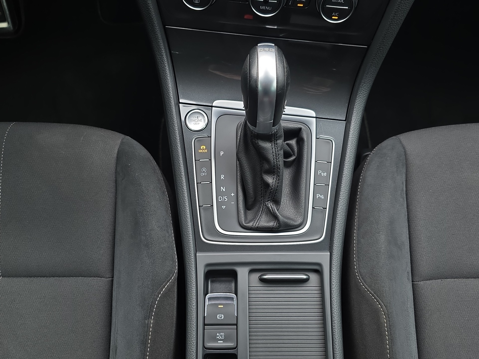 VW Golf 2.0 TDI Alltrack 4Motion DSG-image-12