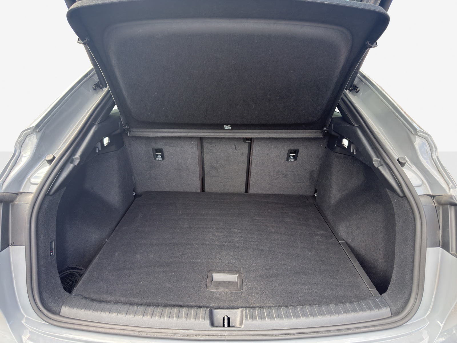 AUDI Q4 Sportback e-tron 45 Edition Swiss Ski quattro-image-13