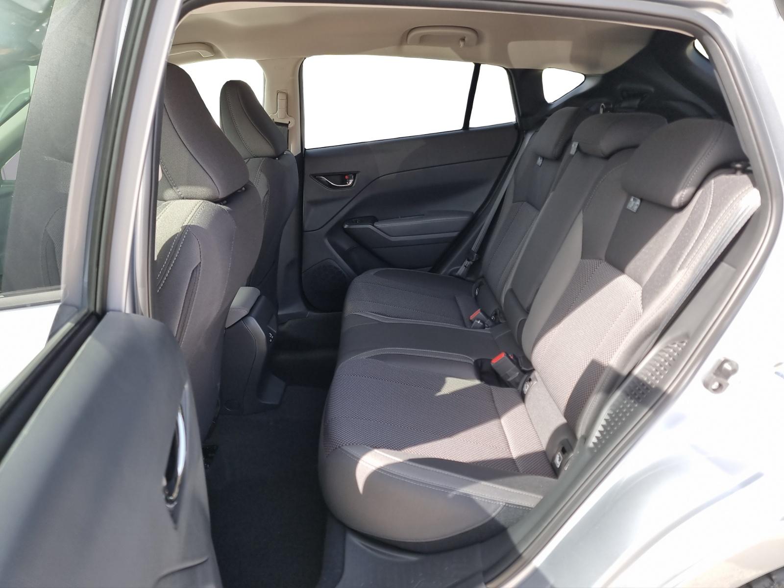 SUBARU Impreza 2.0i e-Boxer Swiss Plus-image-8