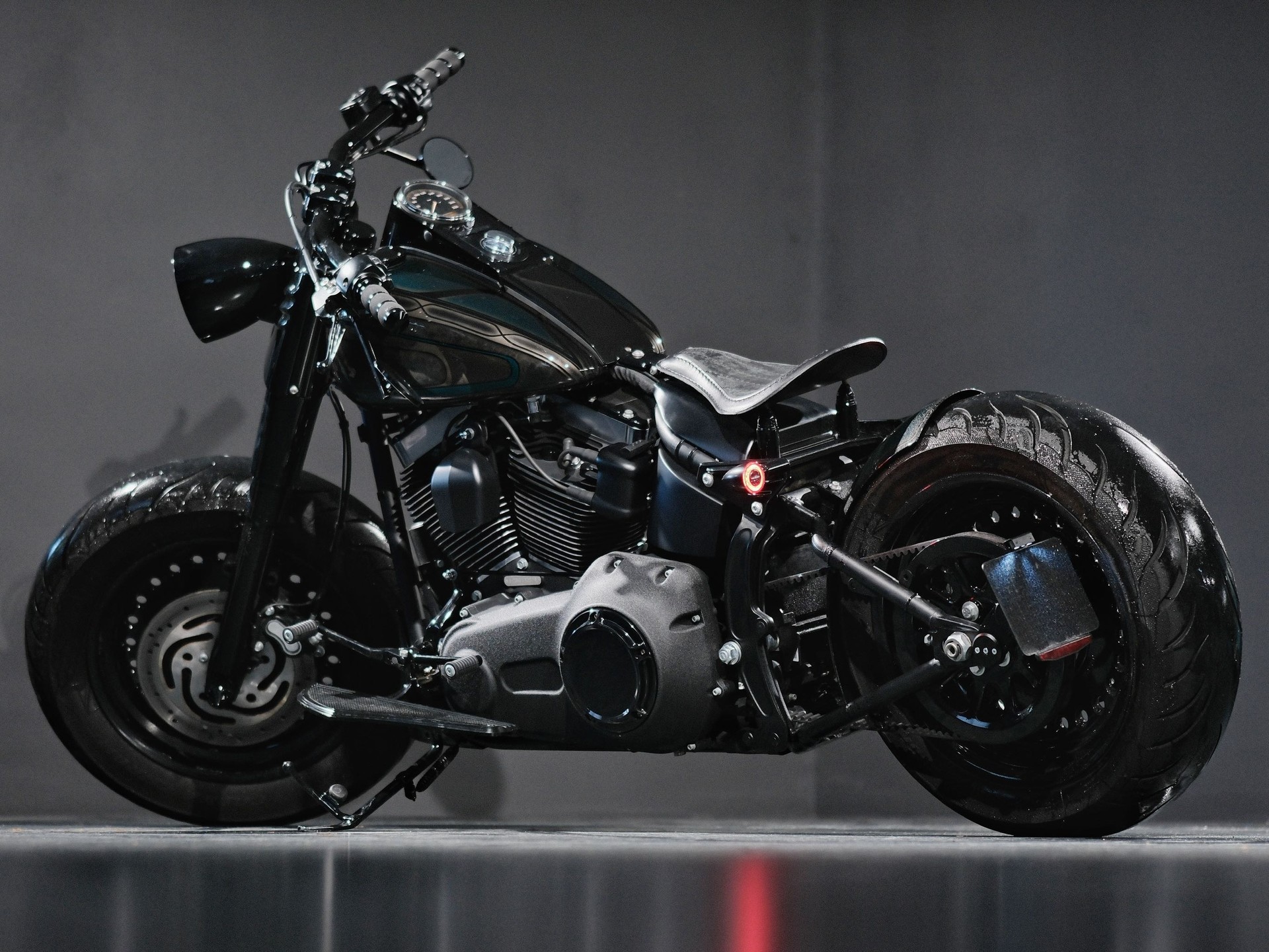 HARLEY-DAVIDSON FLSTFB Fat Boy Special ABS-showroom-element-3