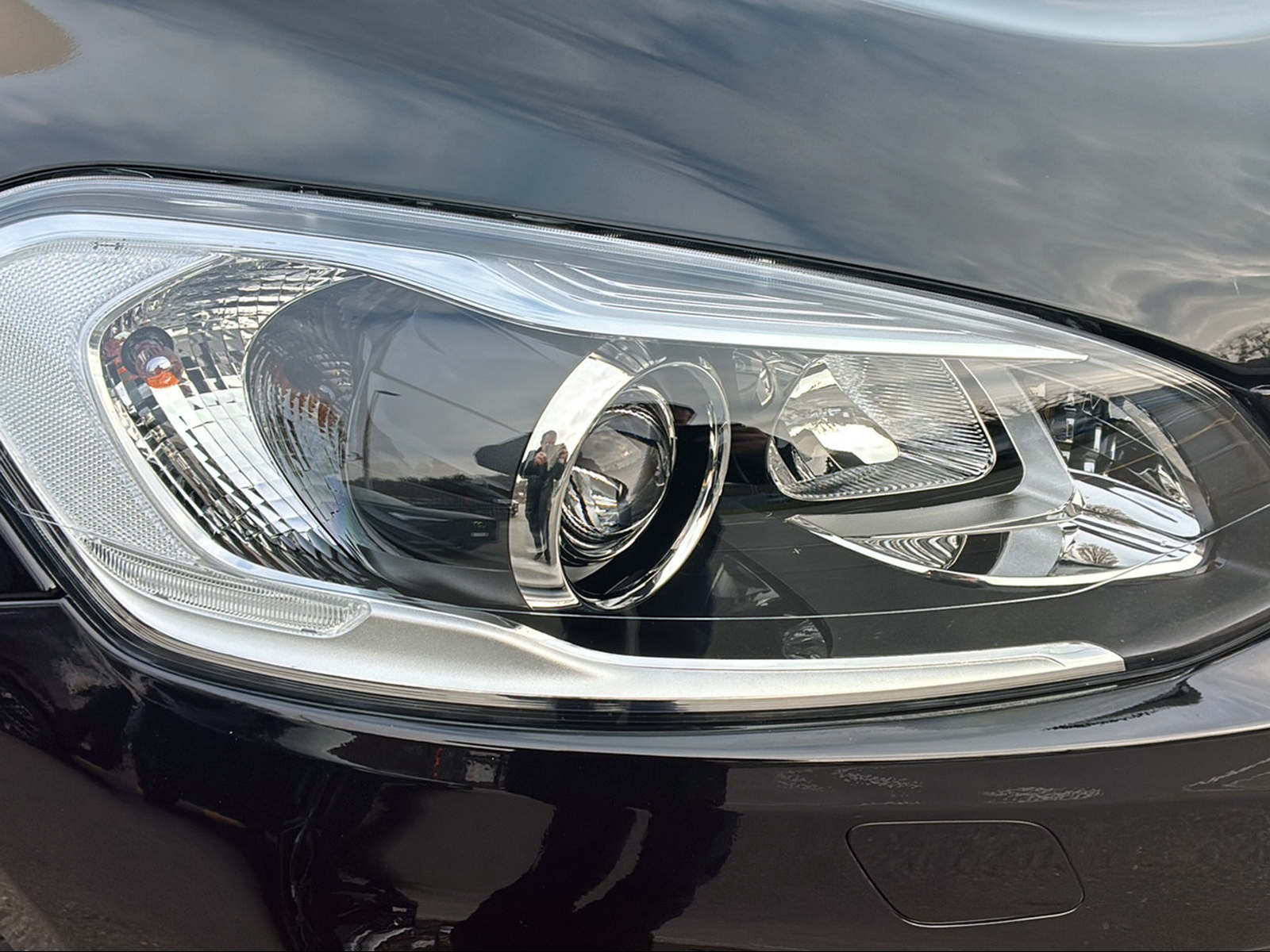 VOLVO XC60 2.4 D5 Mom. R-Design AWD S/S-image-15