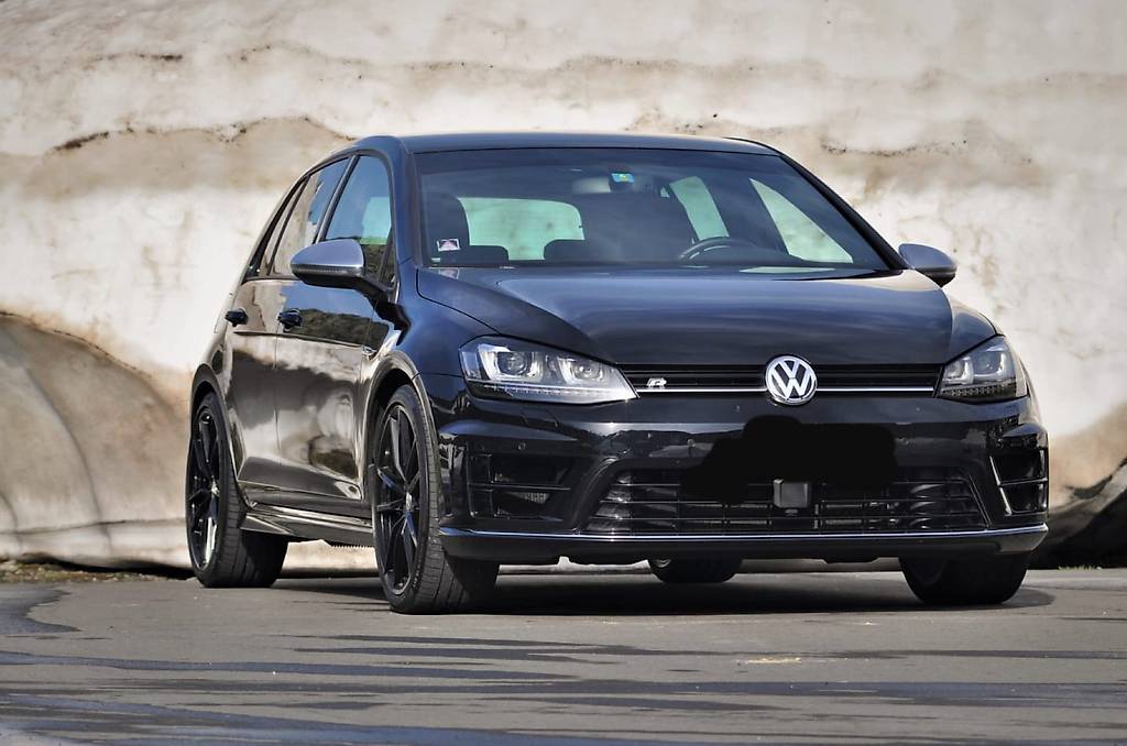 VW Golf 2.0 TSI R 4Motion-image-0