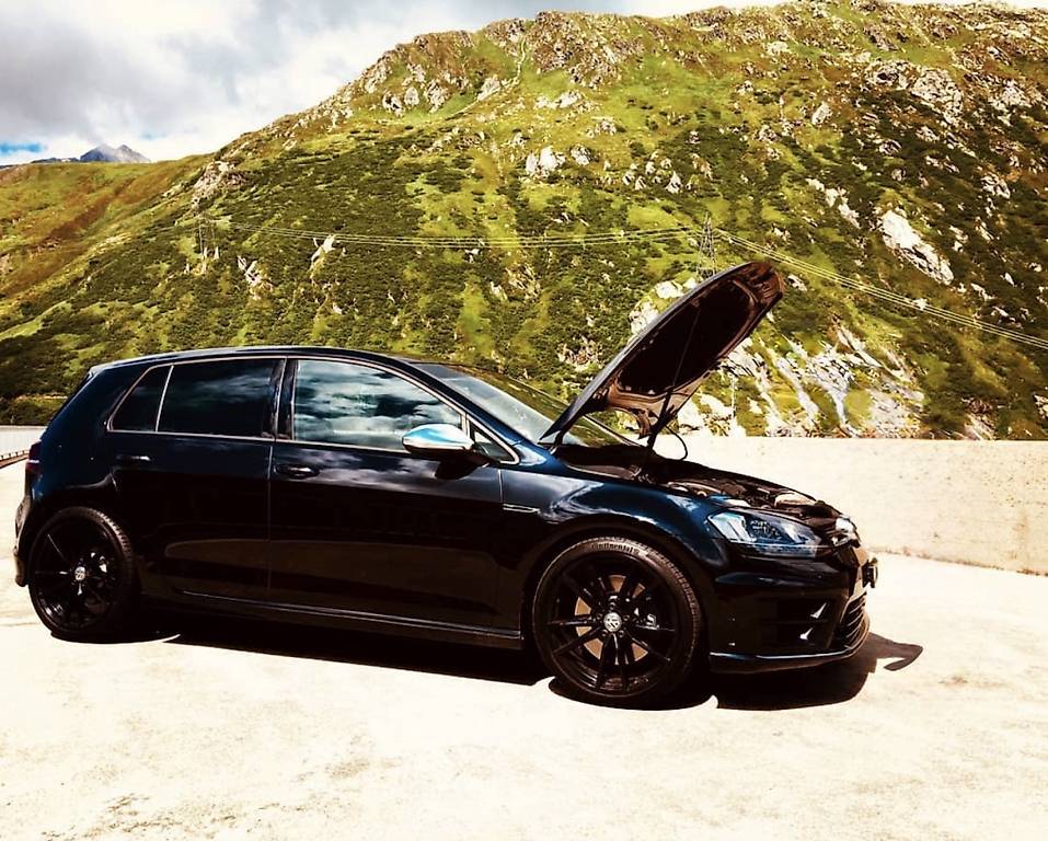 VW Golf 2.0 TSI R 4Motion-image-3